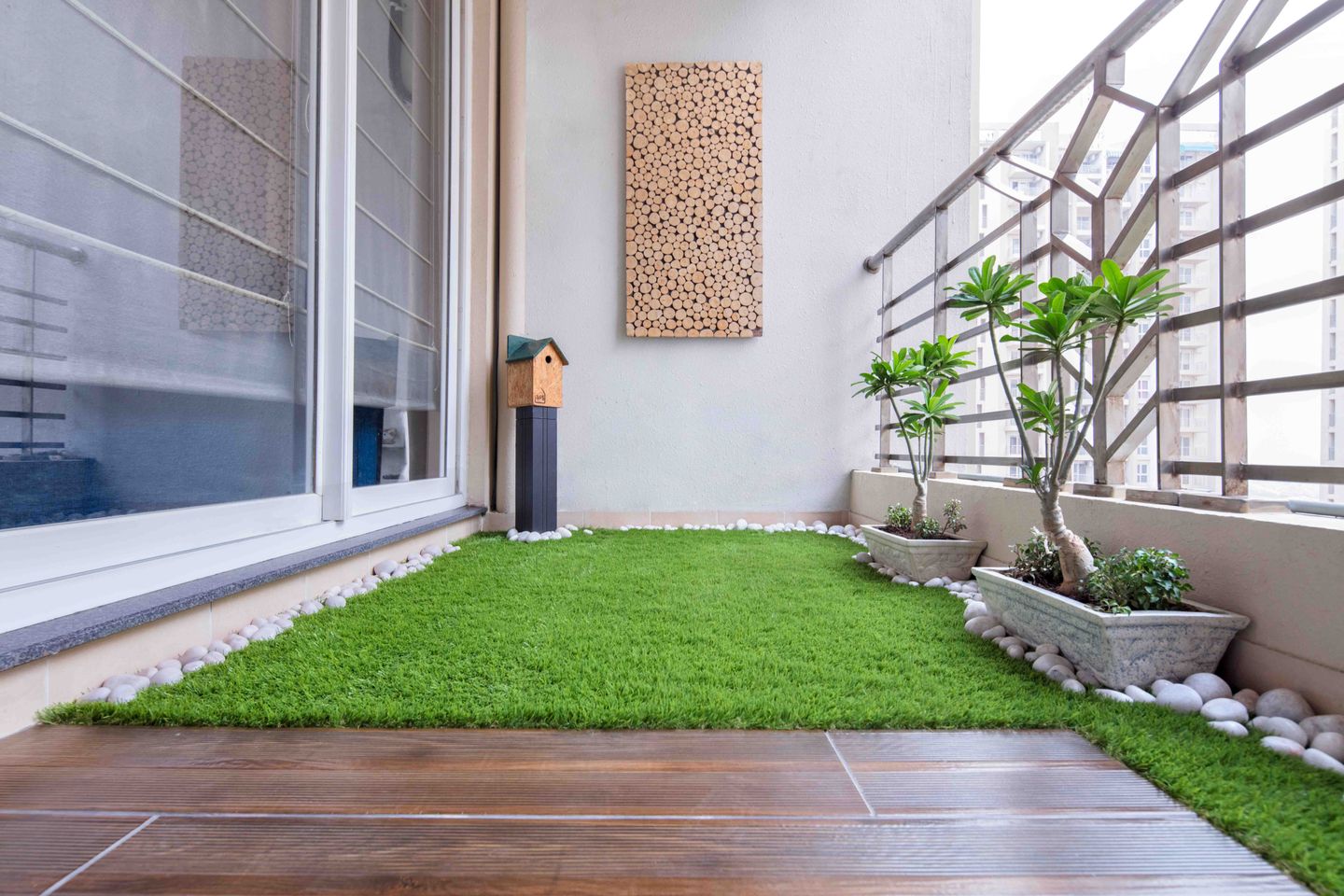 Compact Balcony Design With Turf Grass And Wooden Flooring - 5x9 Ft ...