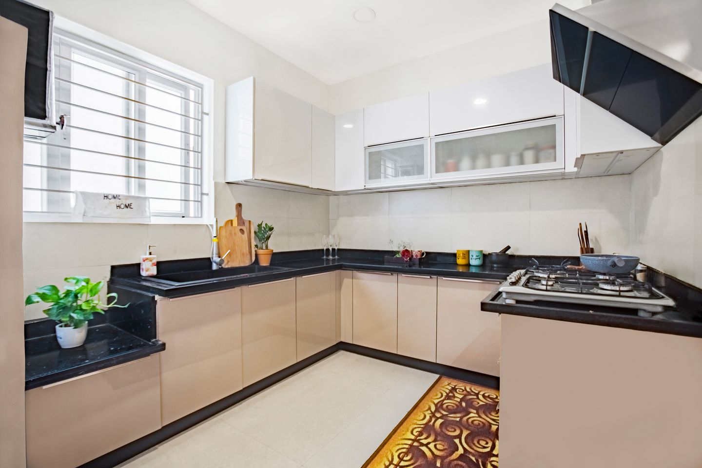 Traditional 2-BHK Flat In Chennai With U-Shaped Kitchen