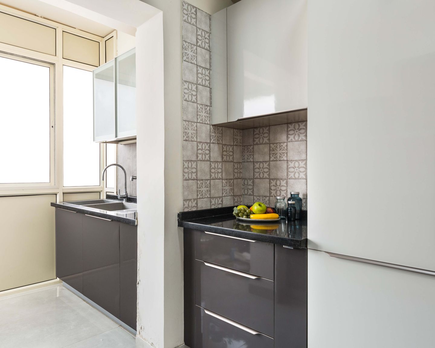 Contemporary Parallel Modular Kitchen Design In Dark Grey