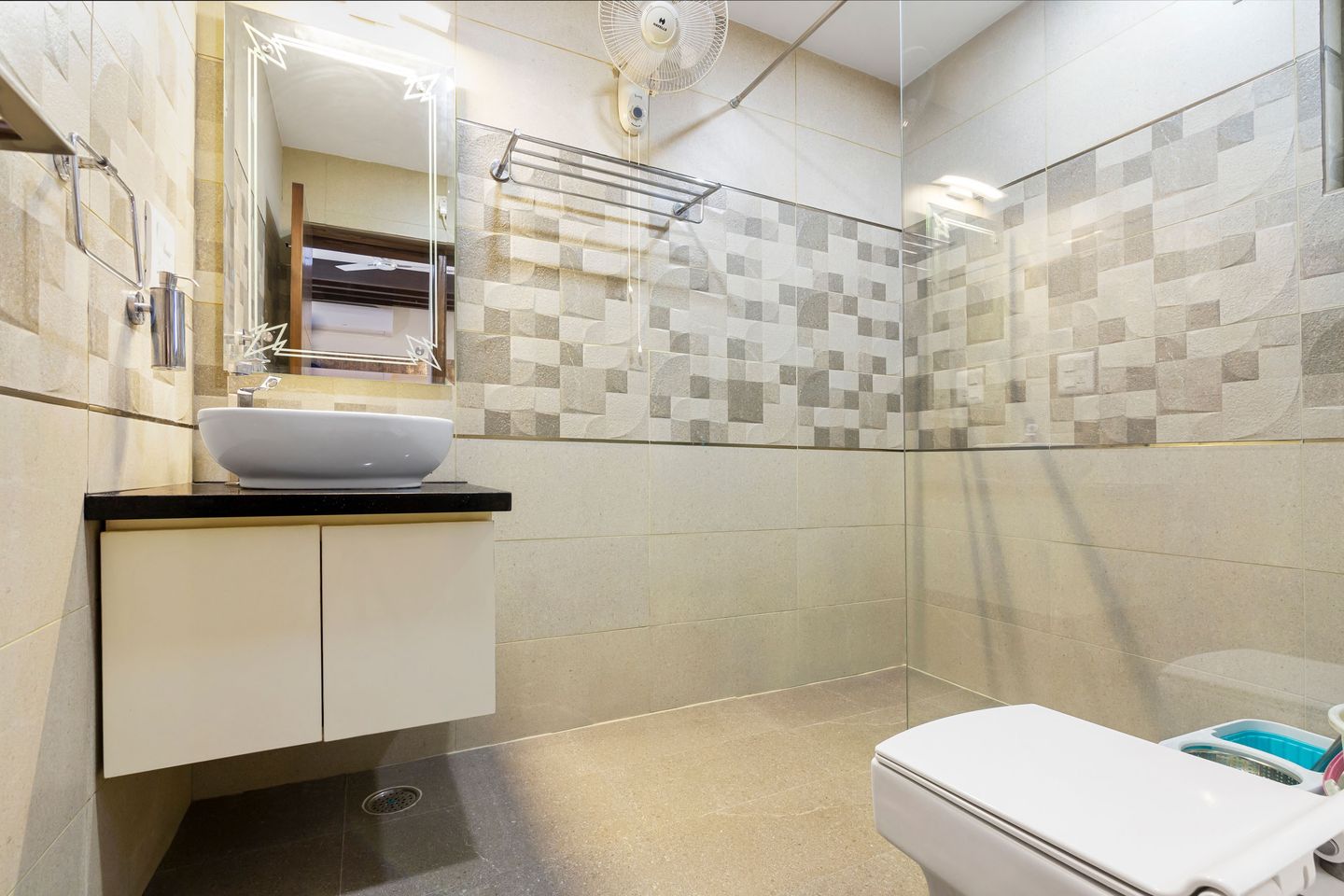 Modern Bathroom Design With Beige Tiles - Livspace