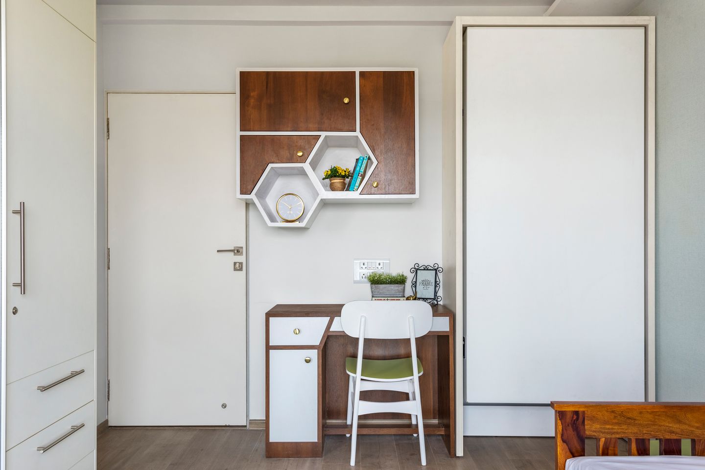 Minimal Study Room Design - Livspace