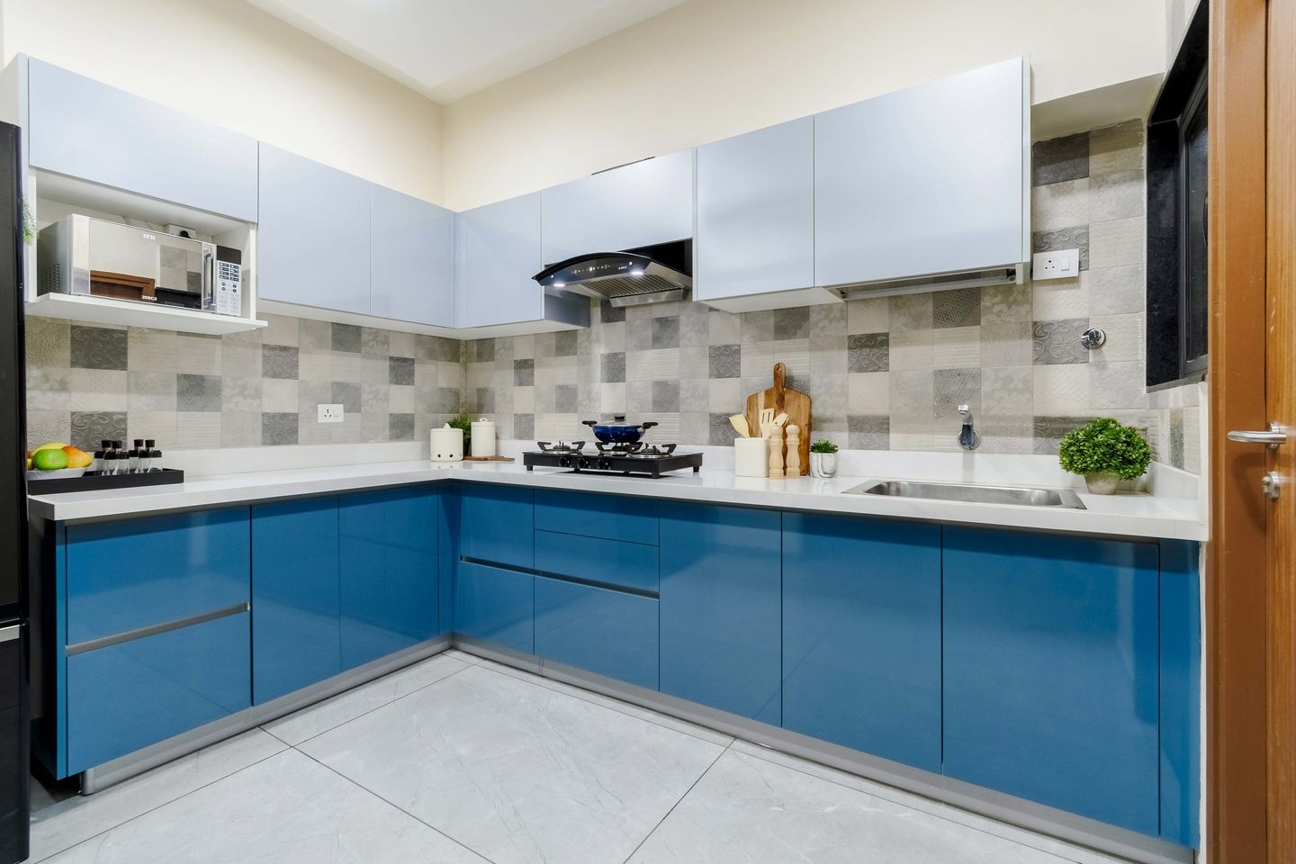 Modern Silver And Blue L-Shaped Kitchen Cabinet Design