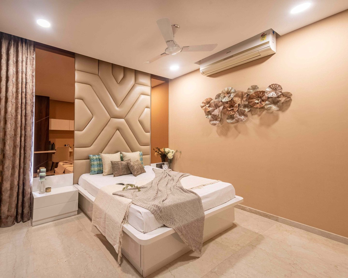 Contemporary Bedroom Wall Design With Textured Paint