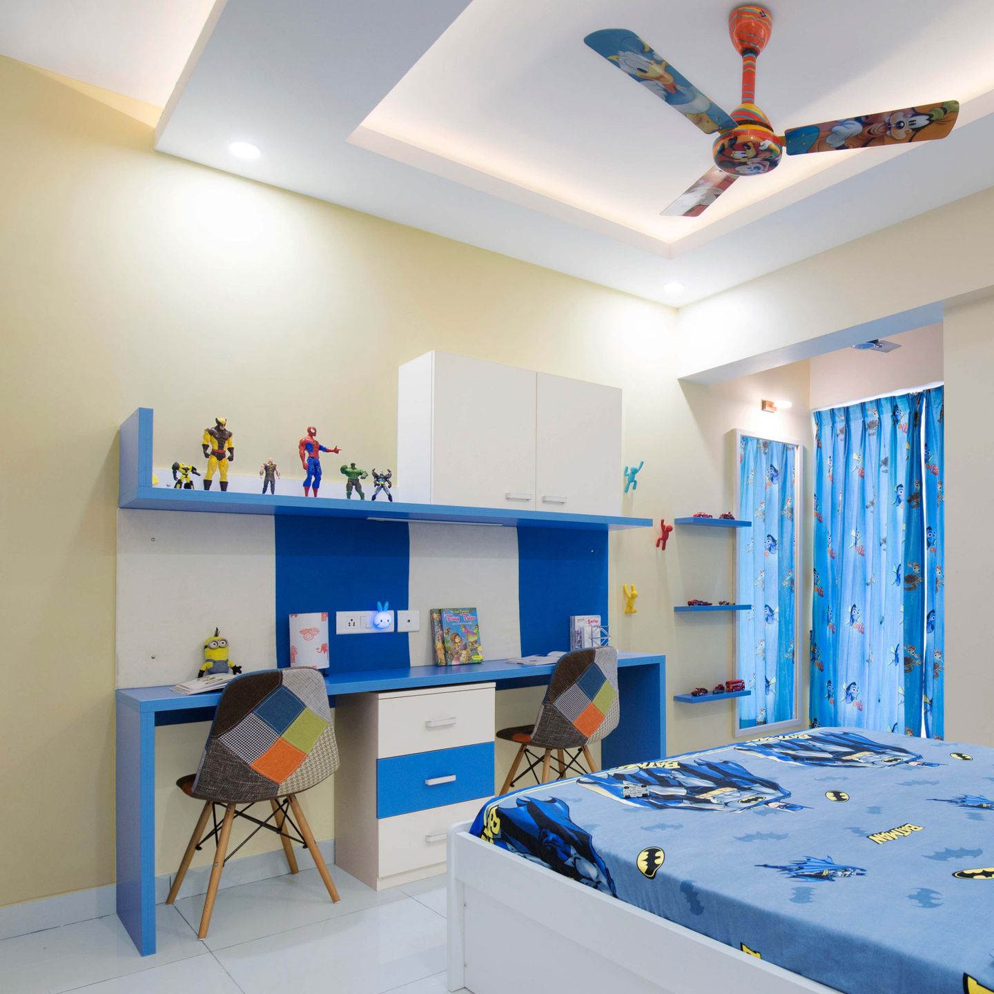 Spacious Blue And White Home Office Design For Two | Livspace