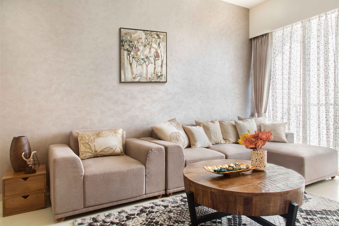 Beige Living Room Design With Textured Wallpaper And Beige L Shaped ...
