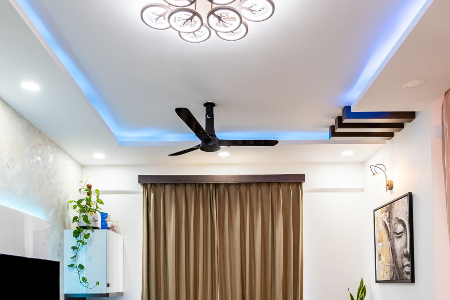 Rectangular Peripheral Gypsum Ceiling Design - Livspace