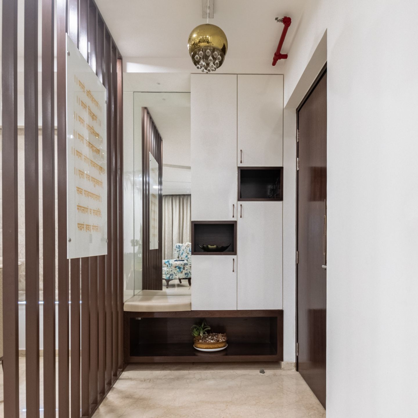 Compact and Modern Foyer Design - Livspace