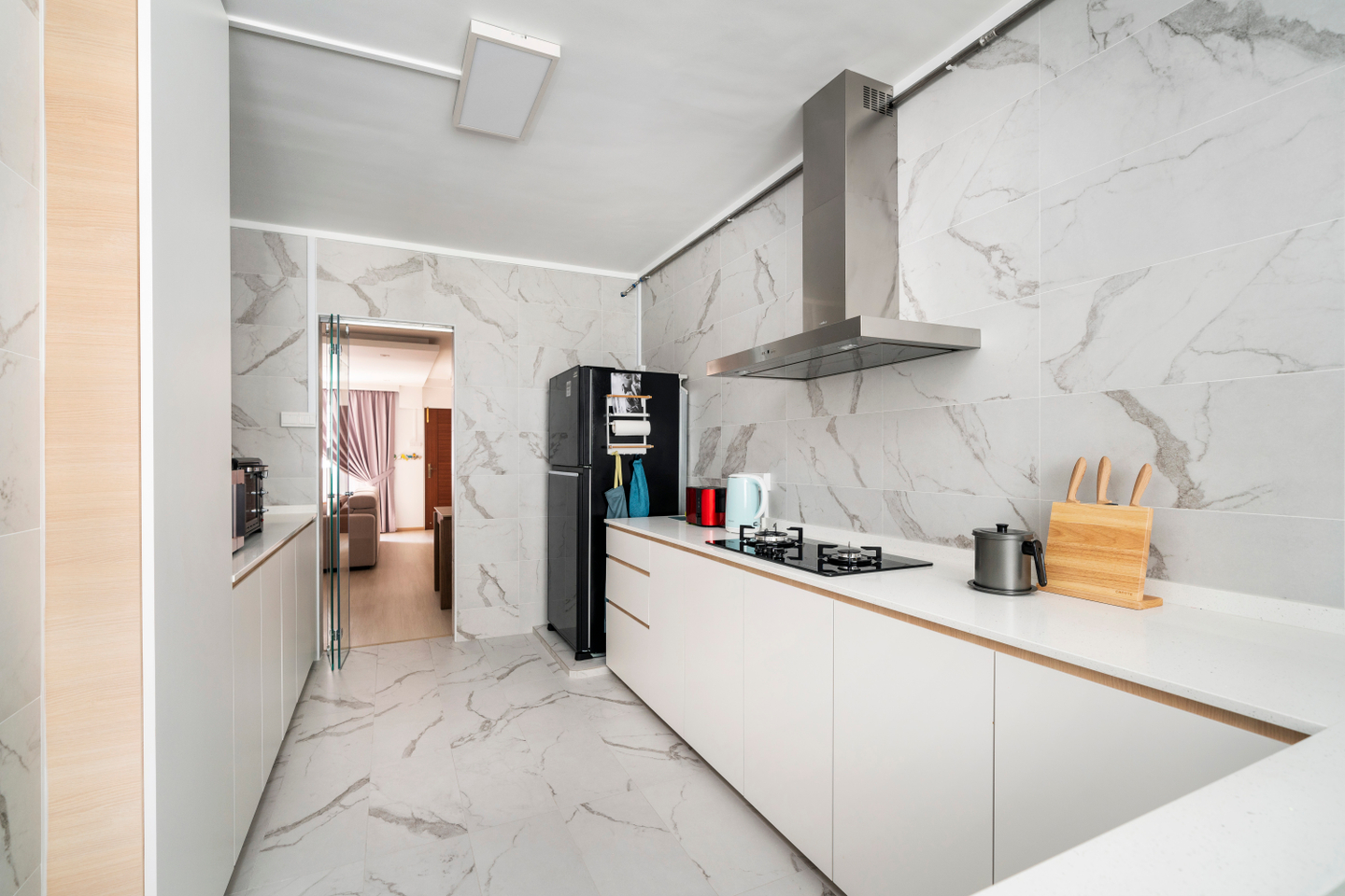 Minimalist Interior Design For Kitchens With Marble Dado Tiles