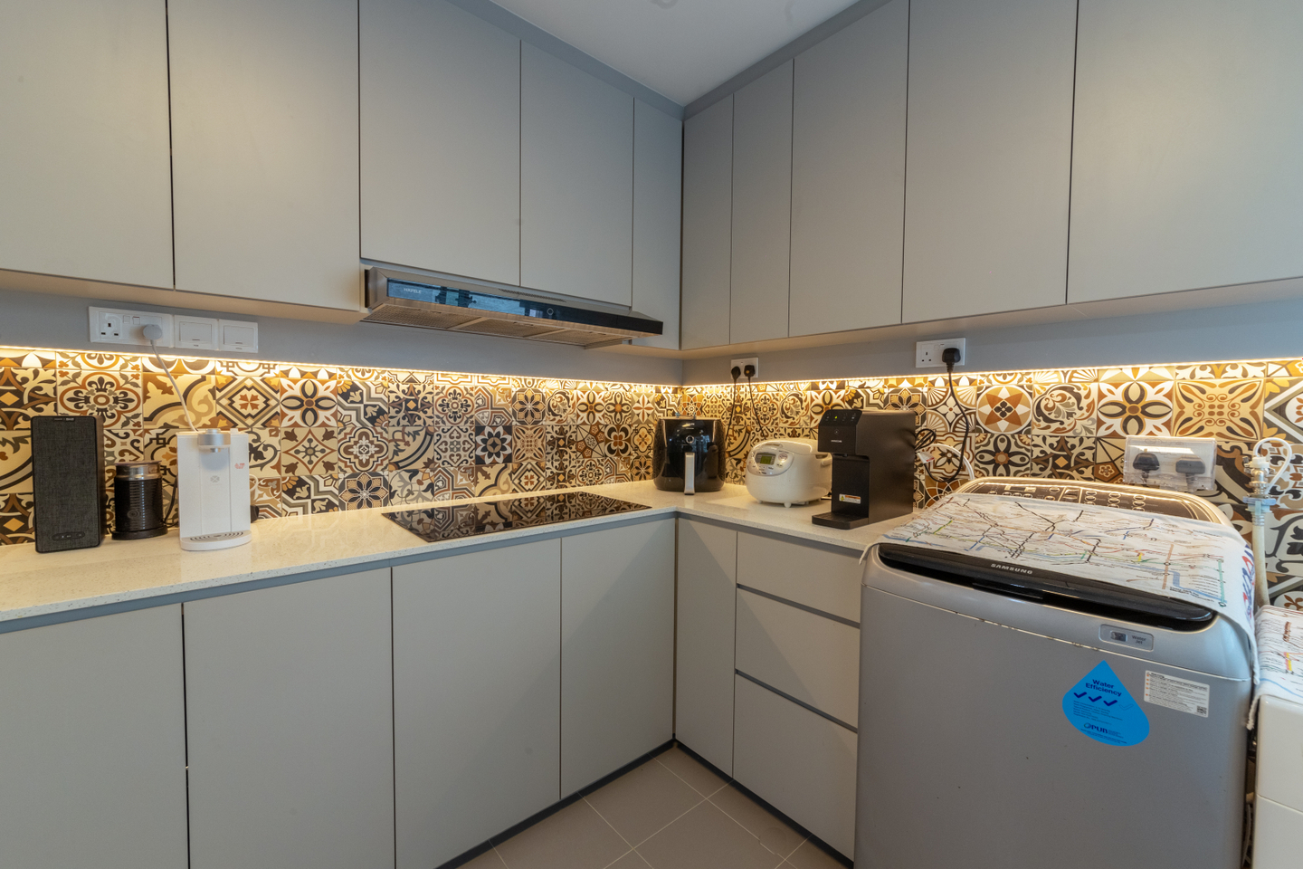 Compact Kitchen With Minimalist Interior Design - Livspace