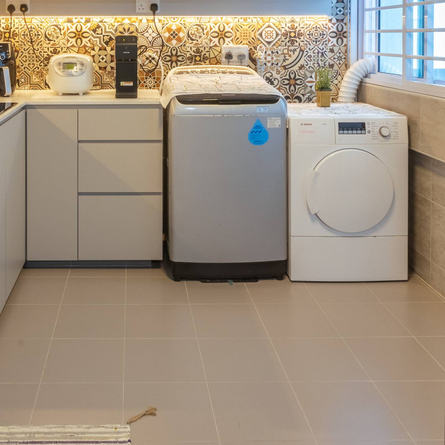 Light Grey Flooring Design For Kitchens | Livspace