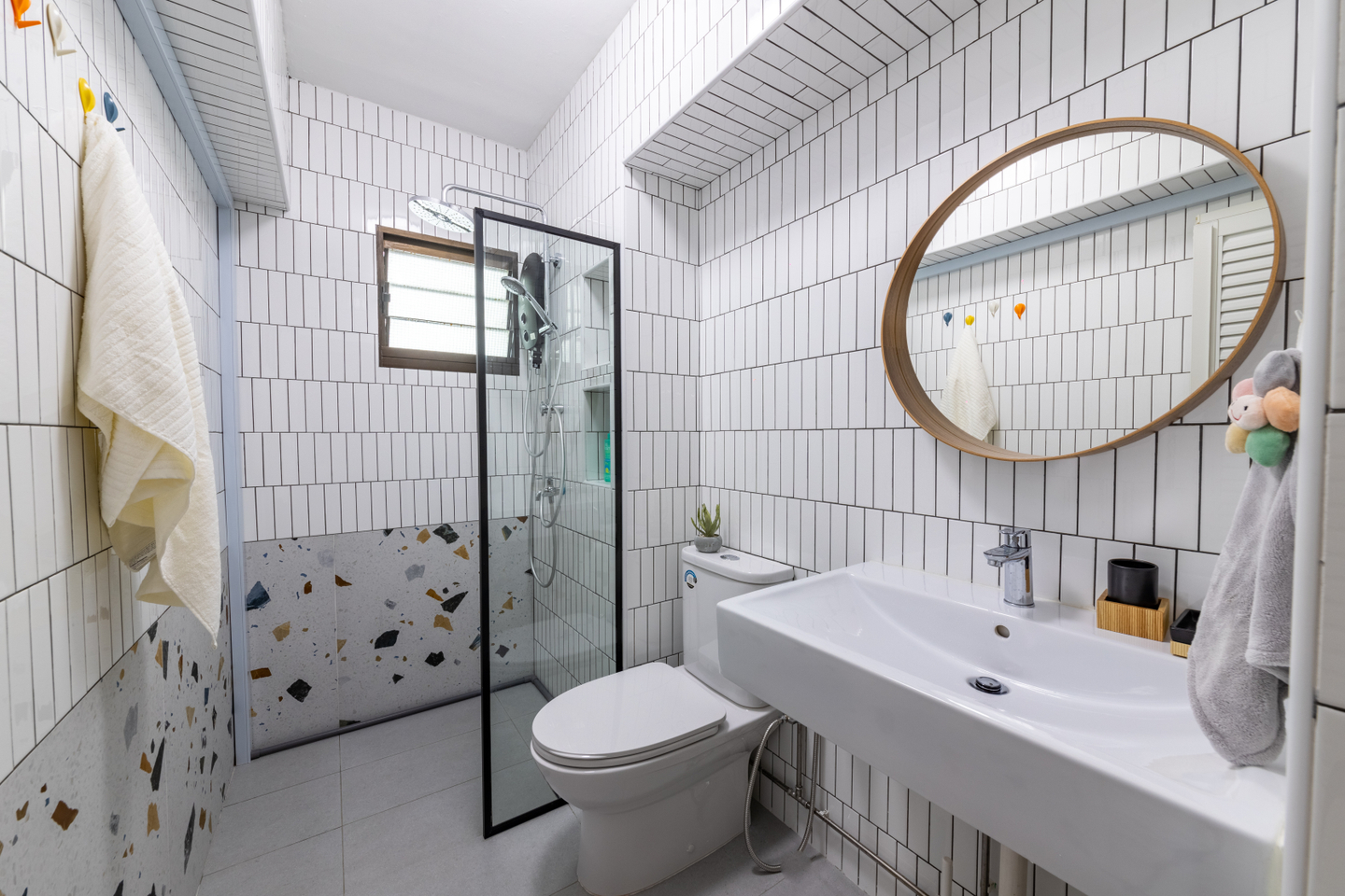 Minimalist Bathroom Design With Dual-Toned Tiles - Livspace