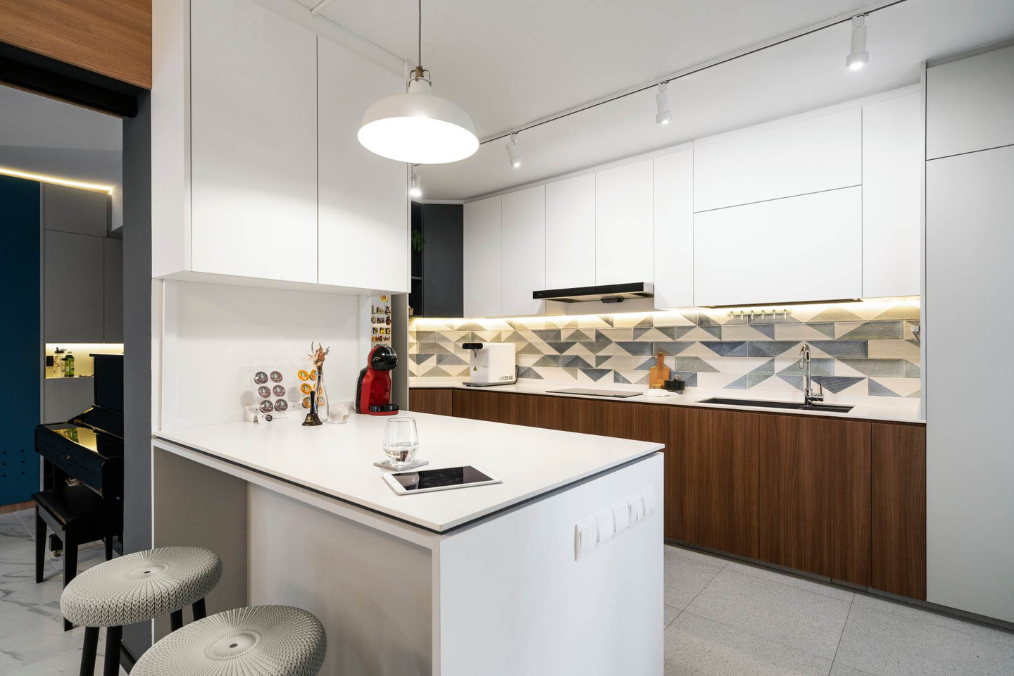 Clean White Kitchen Laminates - Livspace