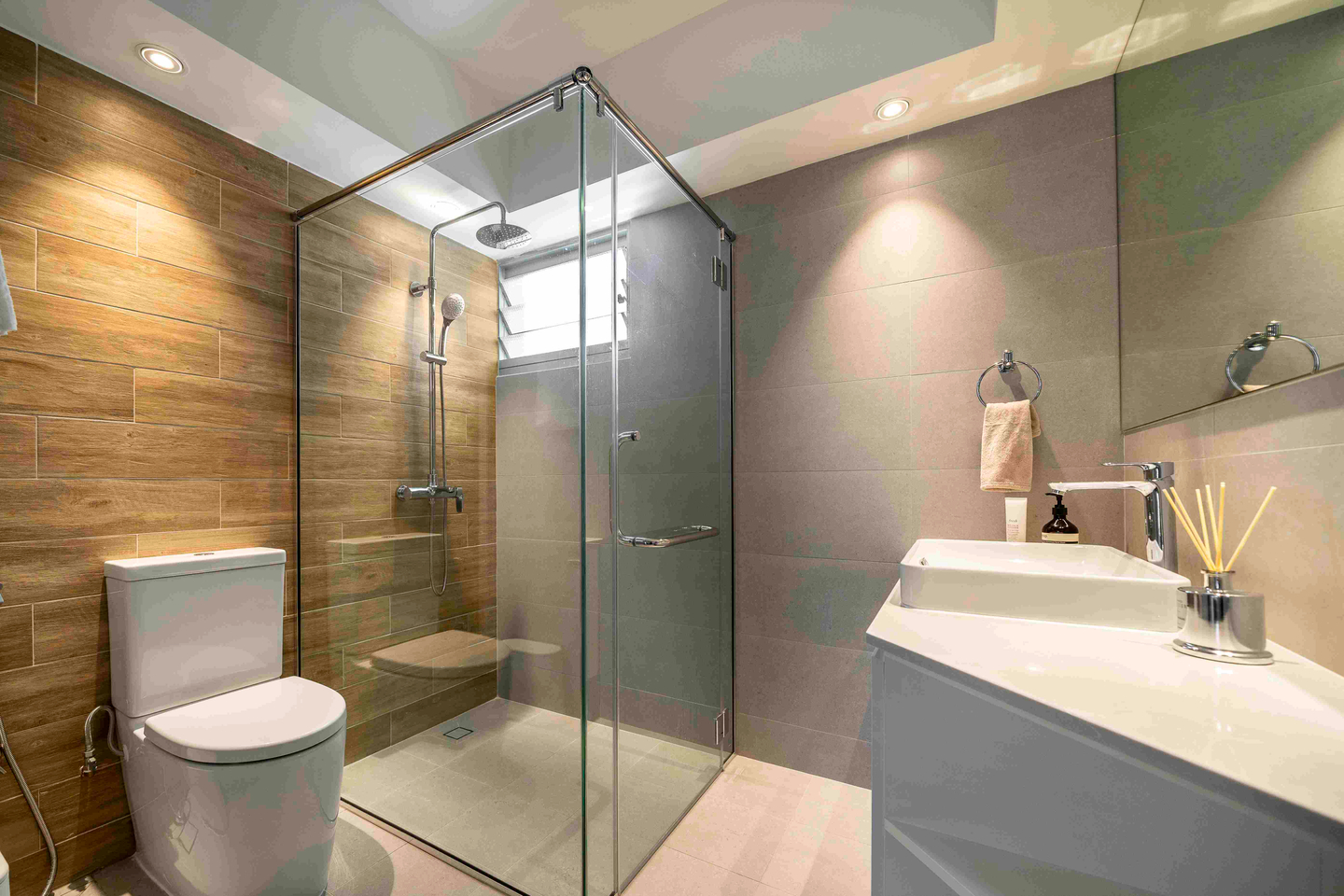 Scandinavian Ceramic Brown And Grey Bathroom Tiles Design