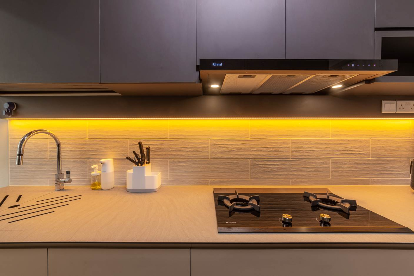 Wood Grain Tiles Design For Backsplash Livspace