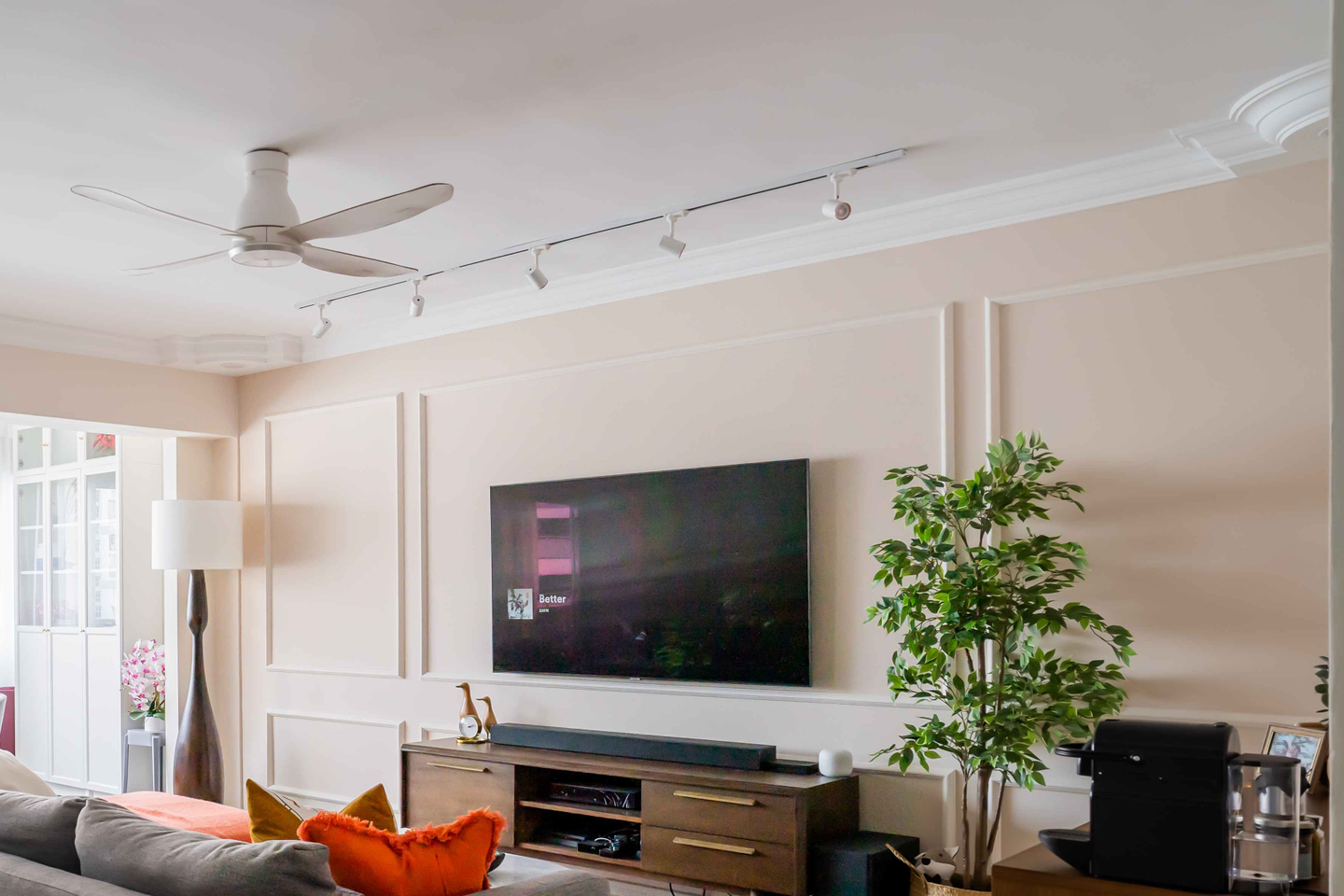 Classic Beige Wall Design With Trims