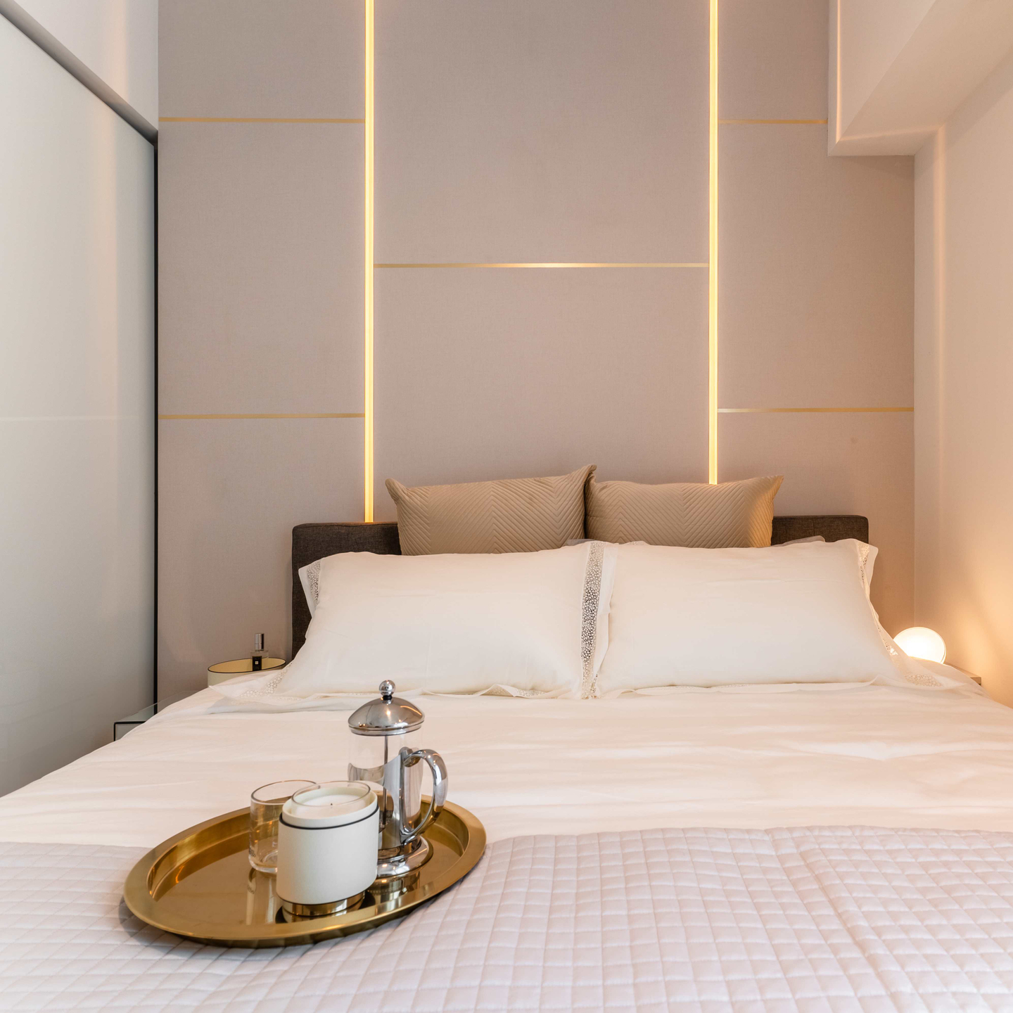 Modern Grey Wall Design With Golden Inlays