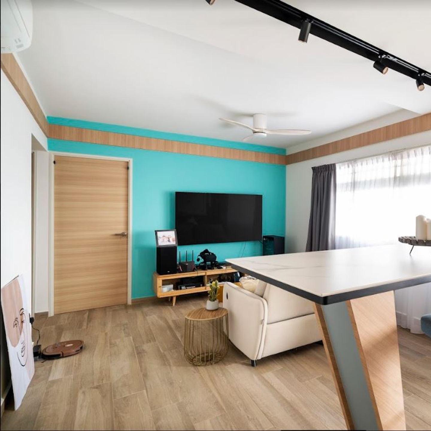 Low-Maintenance Wall Paint For Contemporary Living Rooms | Livspace