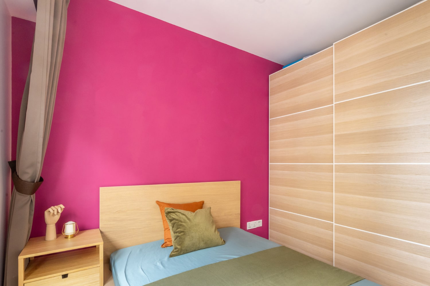Elegant Pink Wall Paint Design For Bedrooms | Livspace