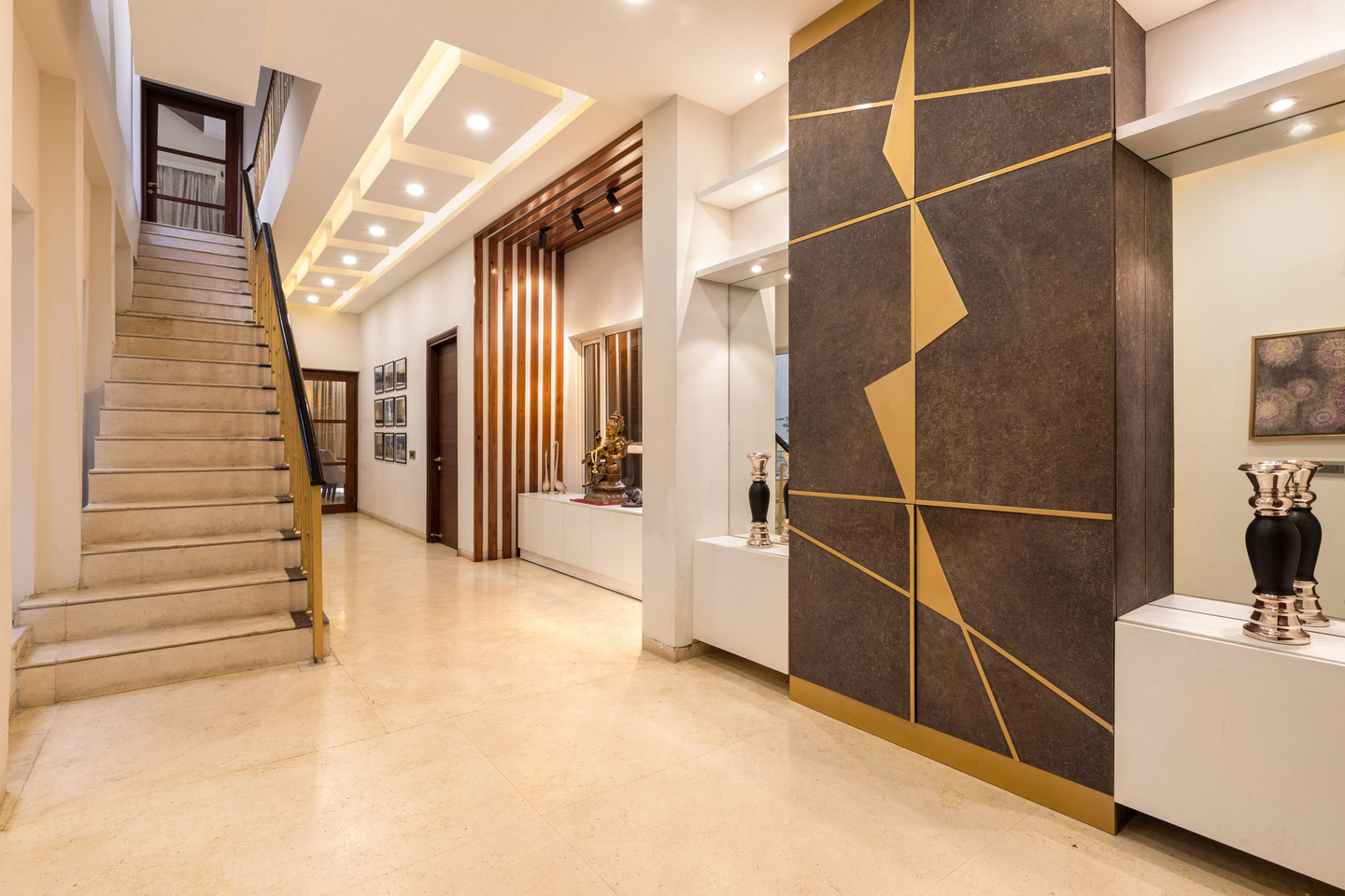 4-BHK Villa In Noida | Livspace