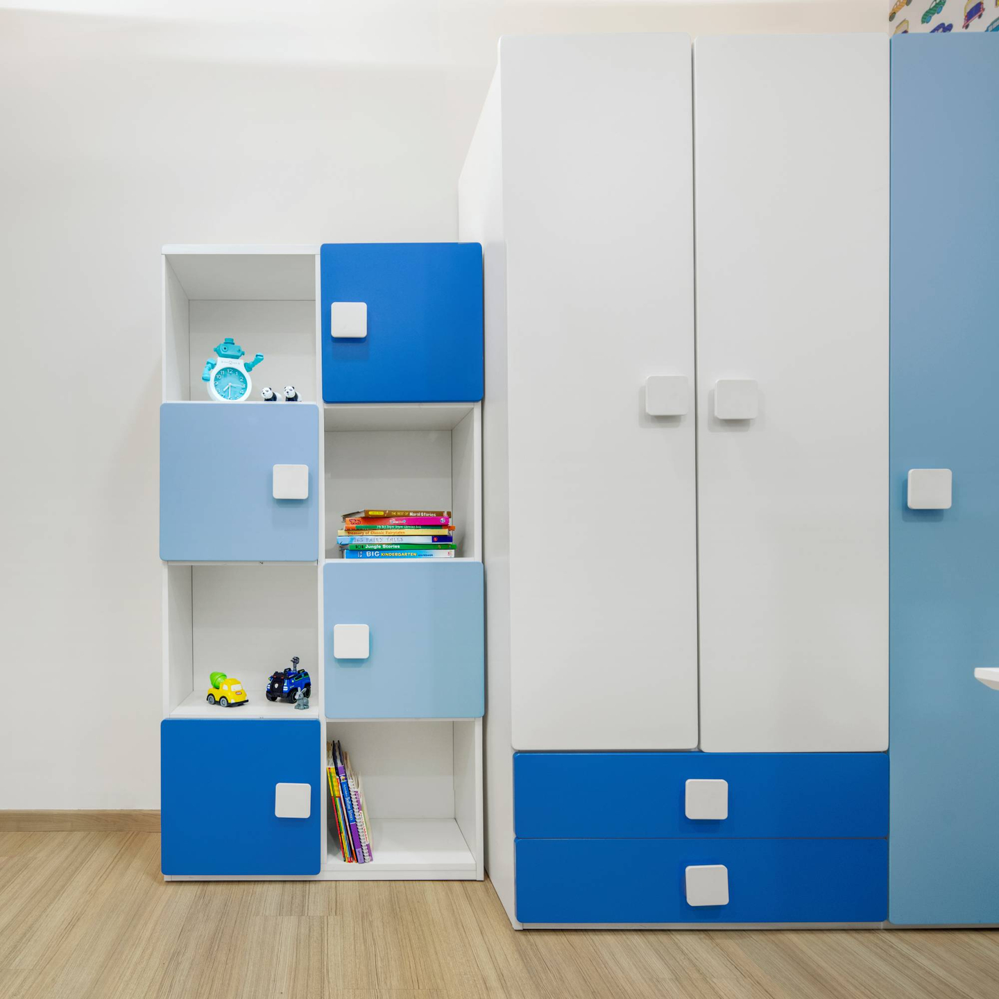Modern Kids Bedroom Design With A Bunk Bed And Light Wooden Flooring