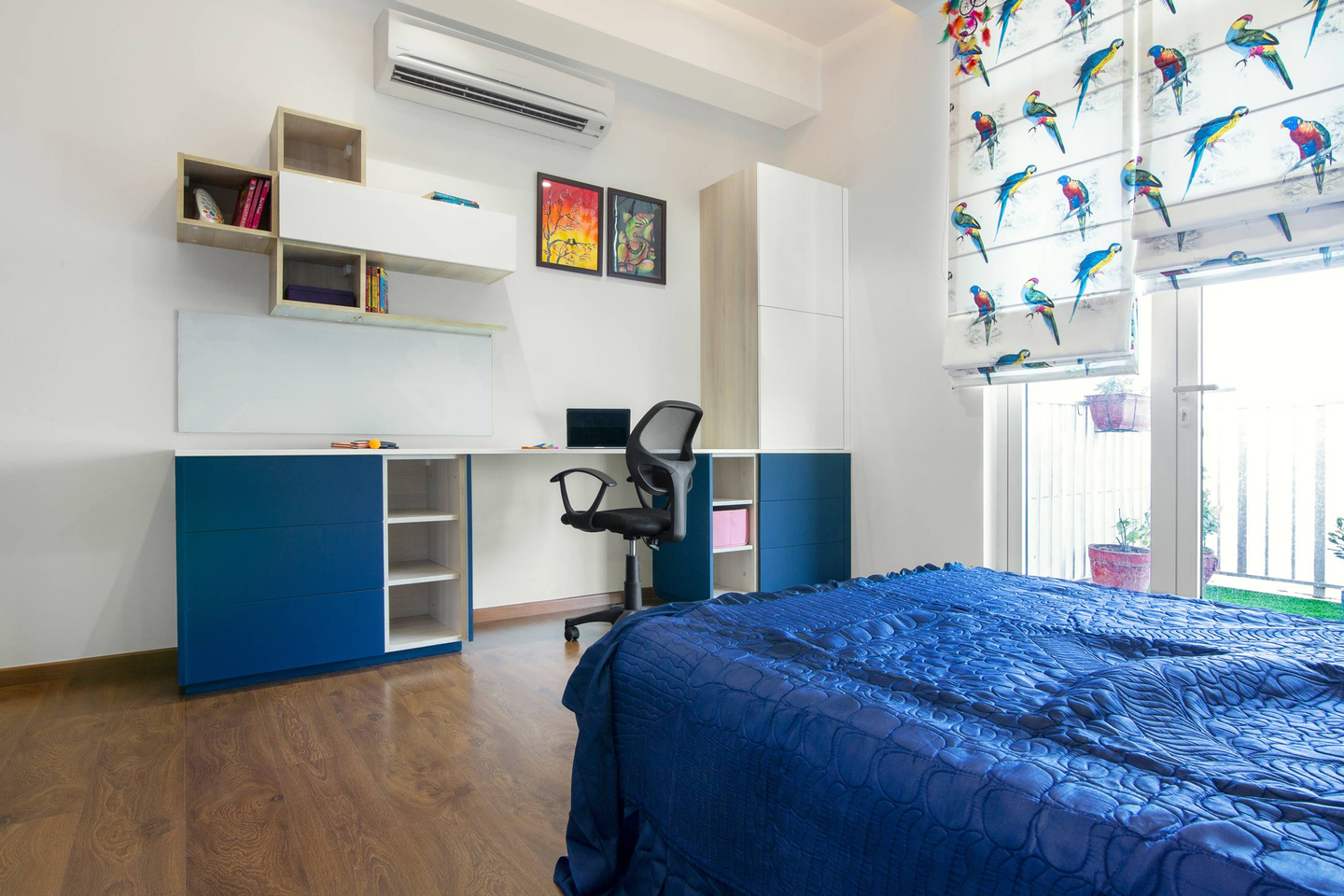 Modern Kids Bedroom Design With Blue And White Dancer-Themed Wallpaper