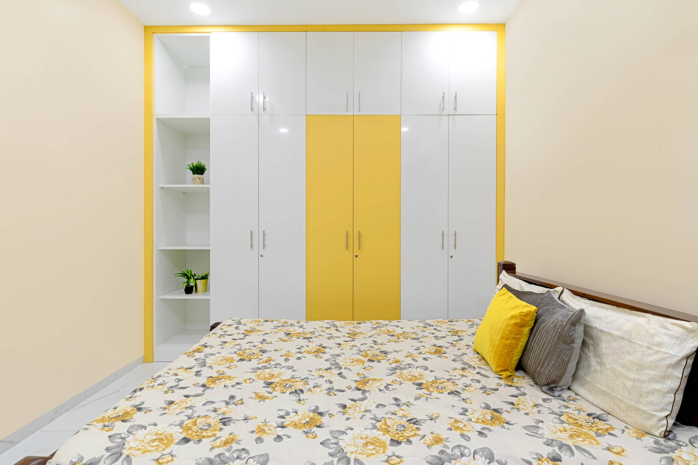 Kids' Room With White And Yellow Bedding And Wardrobe Design - Livspace