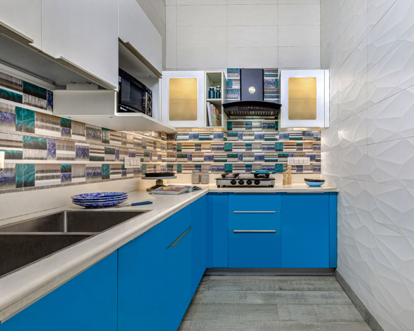 Modern Modular L-Shaped Kitchen Design With Marble Flooring