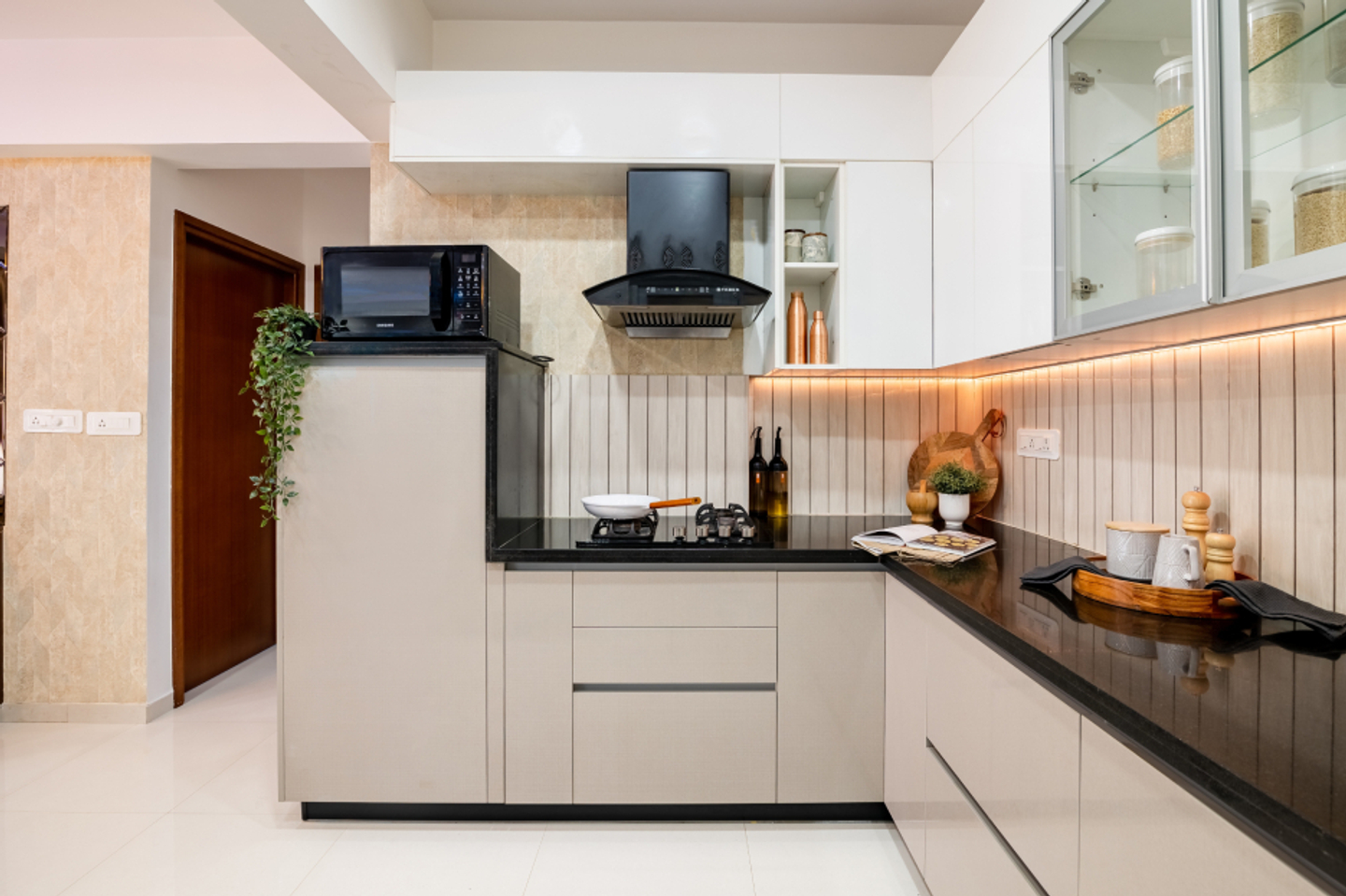 Contemporary L-Shaped Modular Kitchen Cabinet Design With Profile Lighting