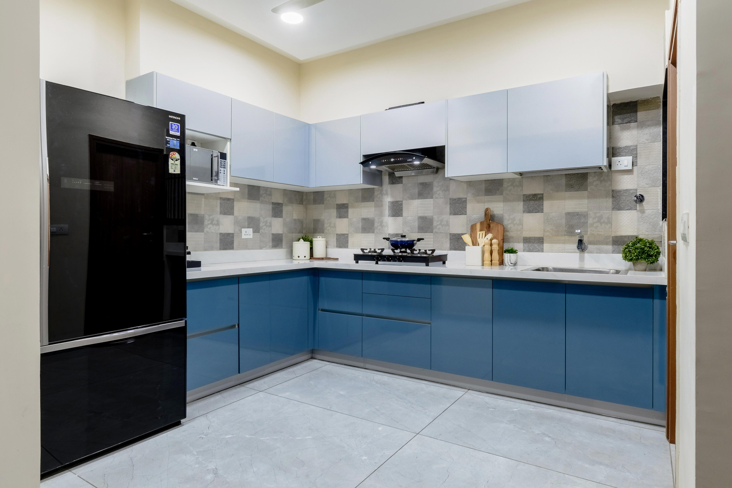 Modern Silver And Blue L-Shaped Kitchen Cabinet Design