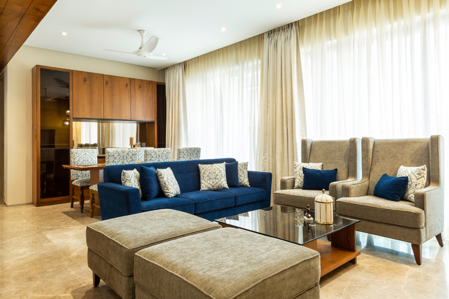 Contemporary Living Room Design With A Spacious Crockery Unit