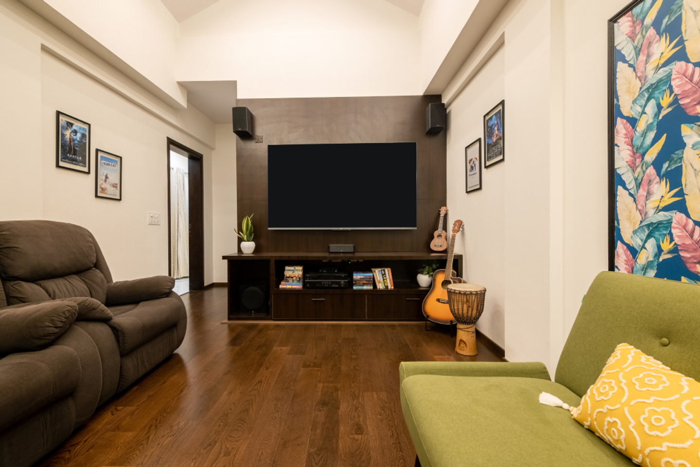 Contemporary Living Room Design With Dark Wooden Flooring