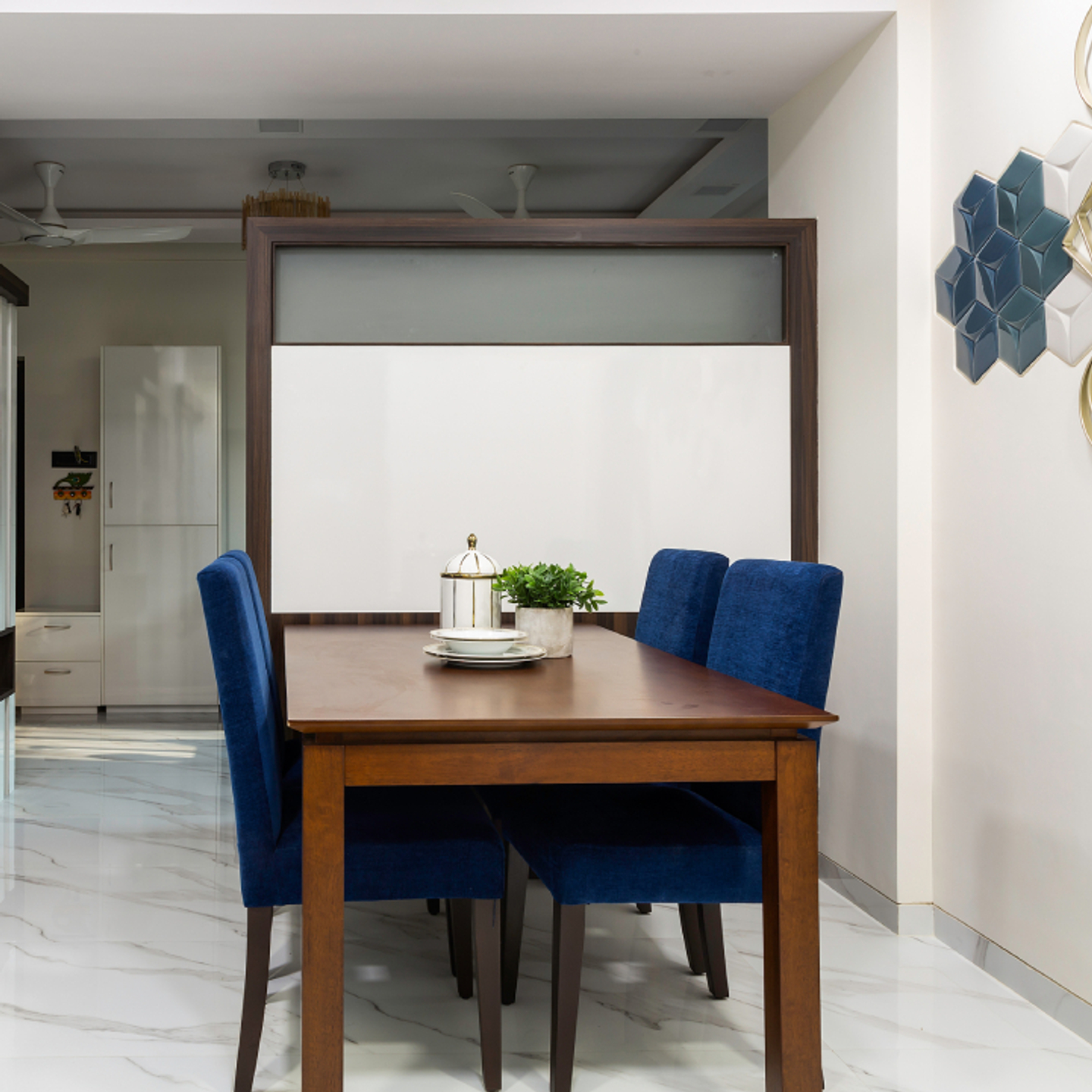 Modern Dining Room Design With A Wooden 4-Seater Table