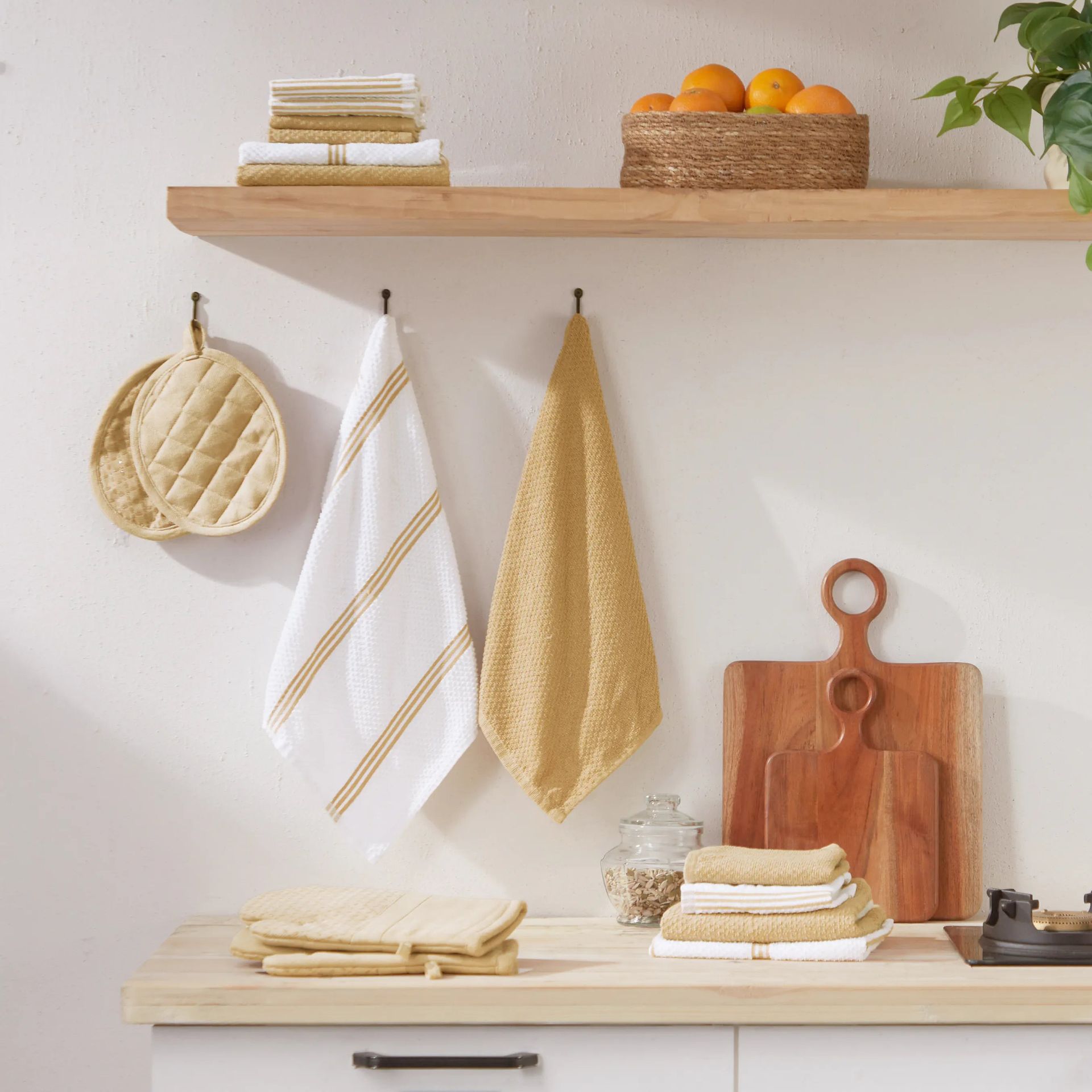 Solid Dyed Cotton Polyester blend Camel 16 Piece Kitchen Linen Set | Kaleida