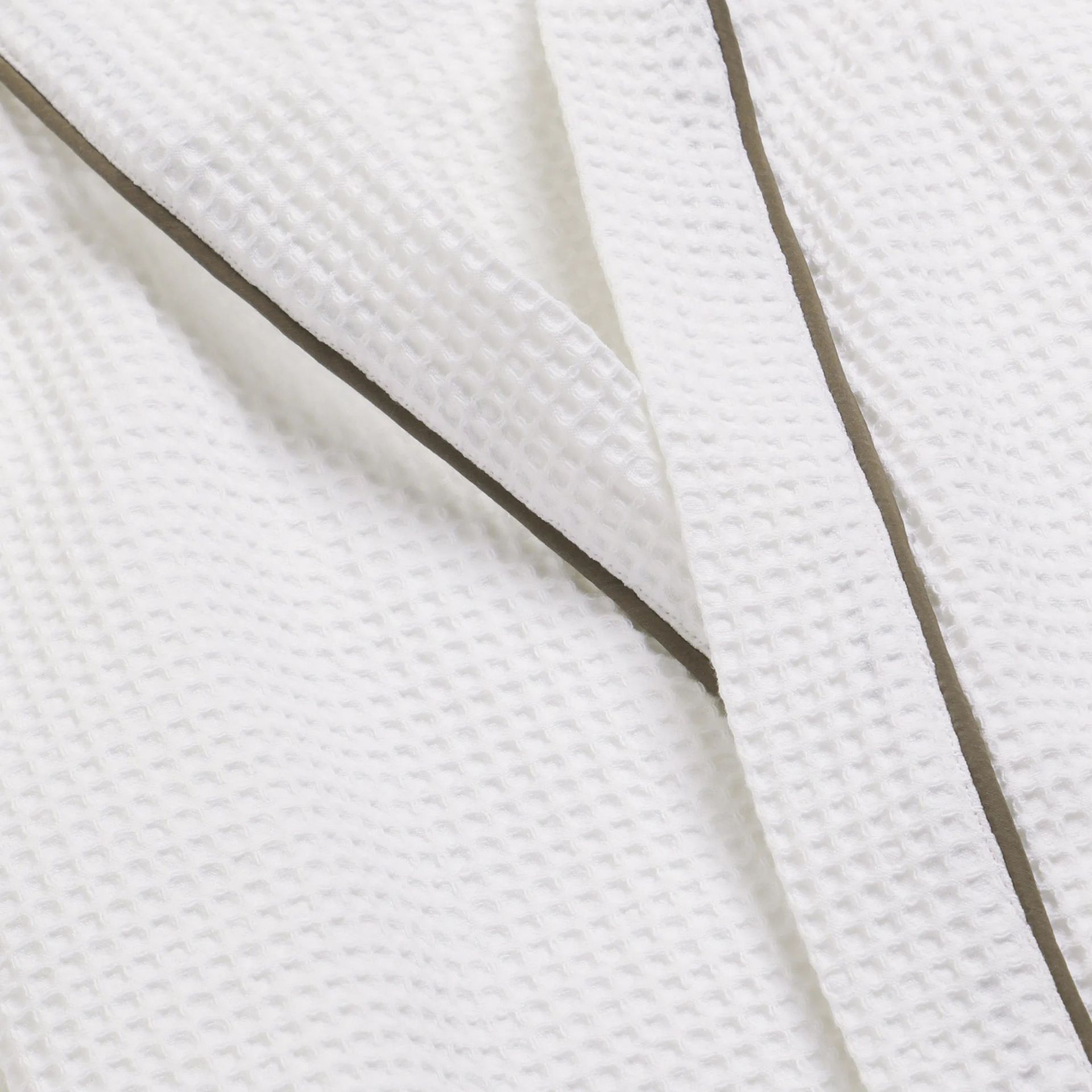 Solid Waffle 280 GSM 100% Cotton White Medium Bath Robe | Paleto