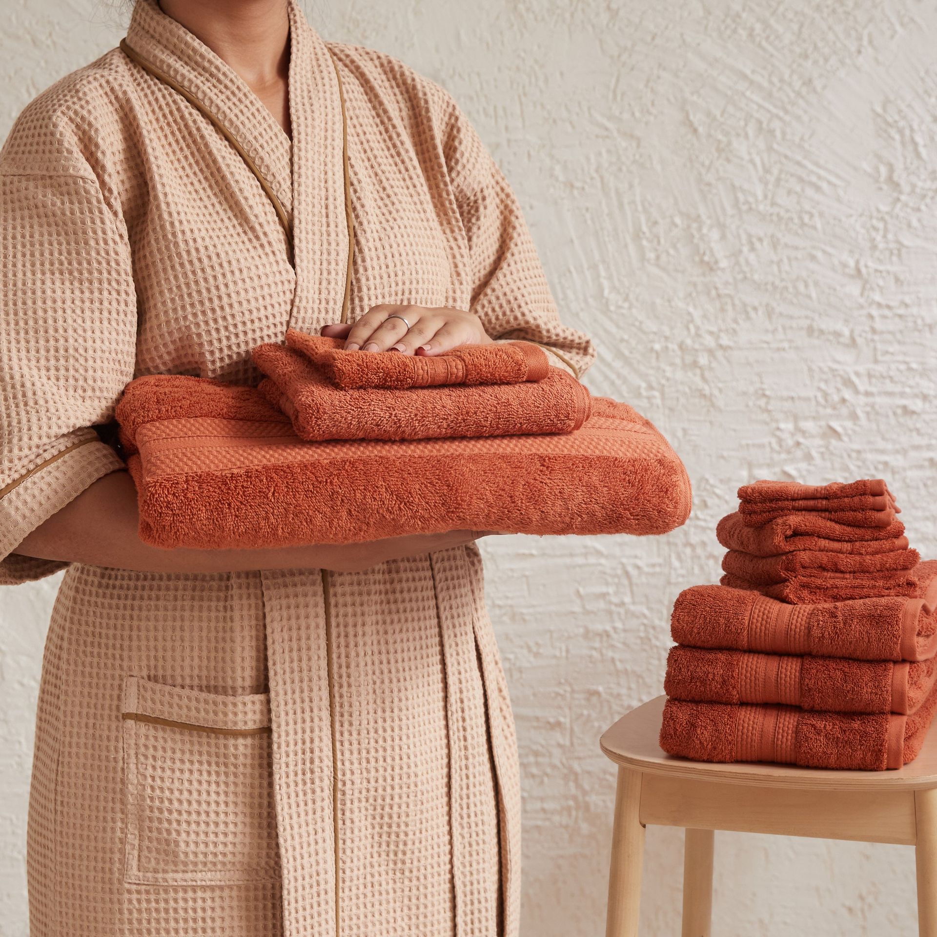 Solid Dyed 475 GSM 100% Cotton Burnt Red 12 Piece Towel Set | Paleto
