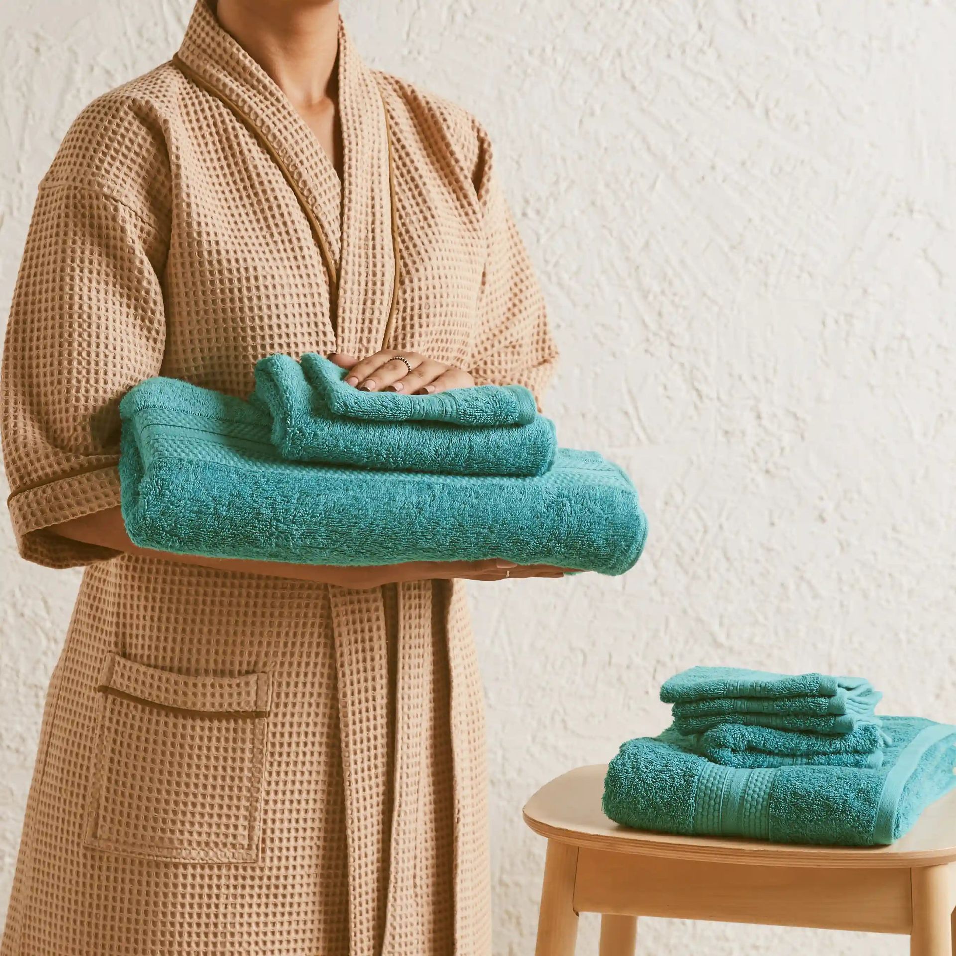 Solid Dyed 475 GSM 100% Cotton Teal 8 Piece Towel Set | Paleto