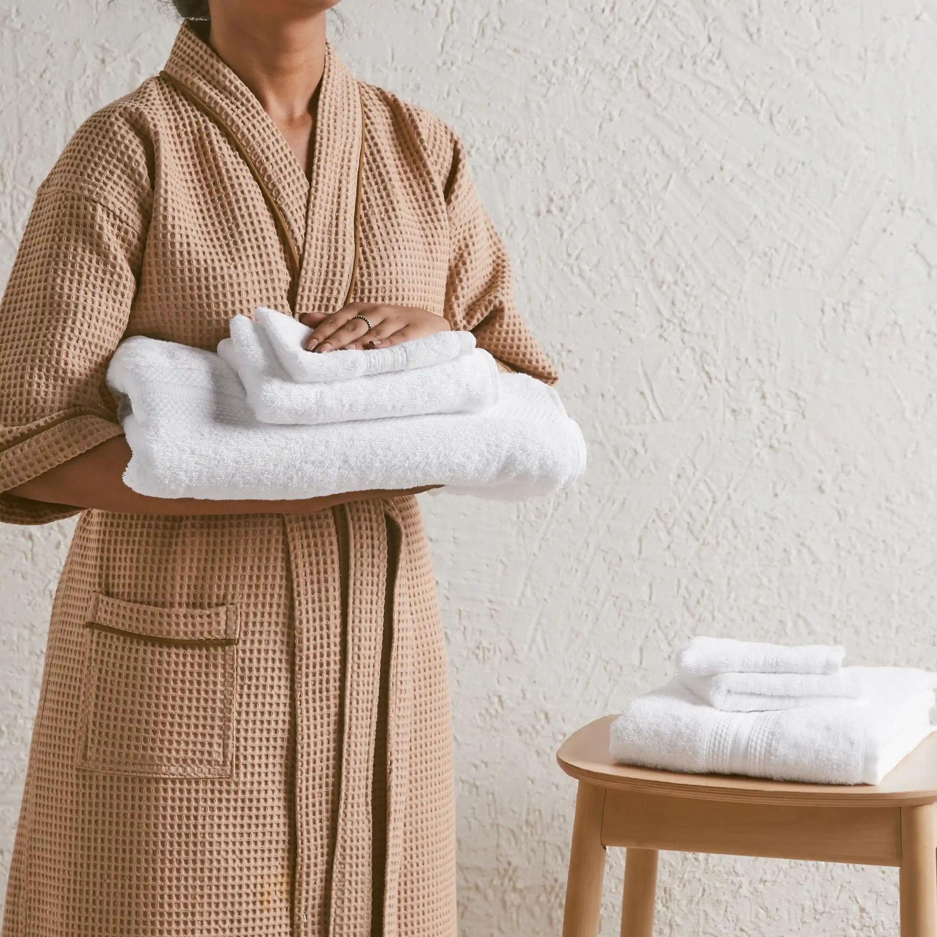 Solid Dyed 475 GSM 100% Cotton Optical White 6 Piece Towel Set | Paleto