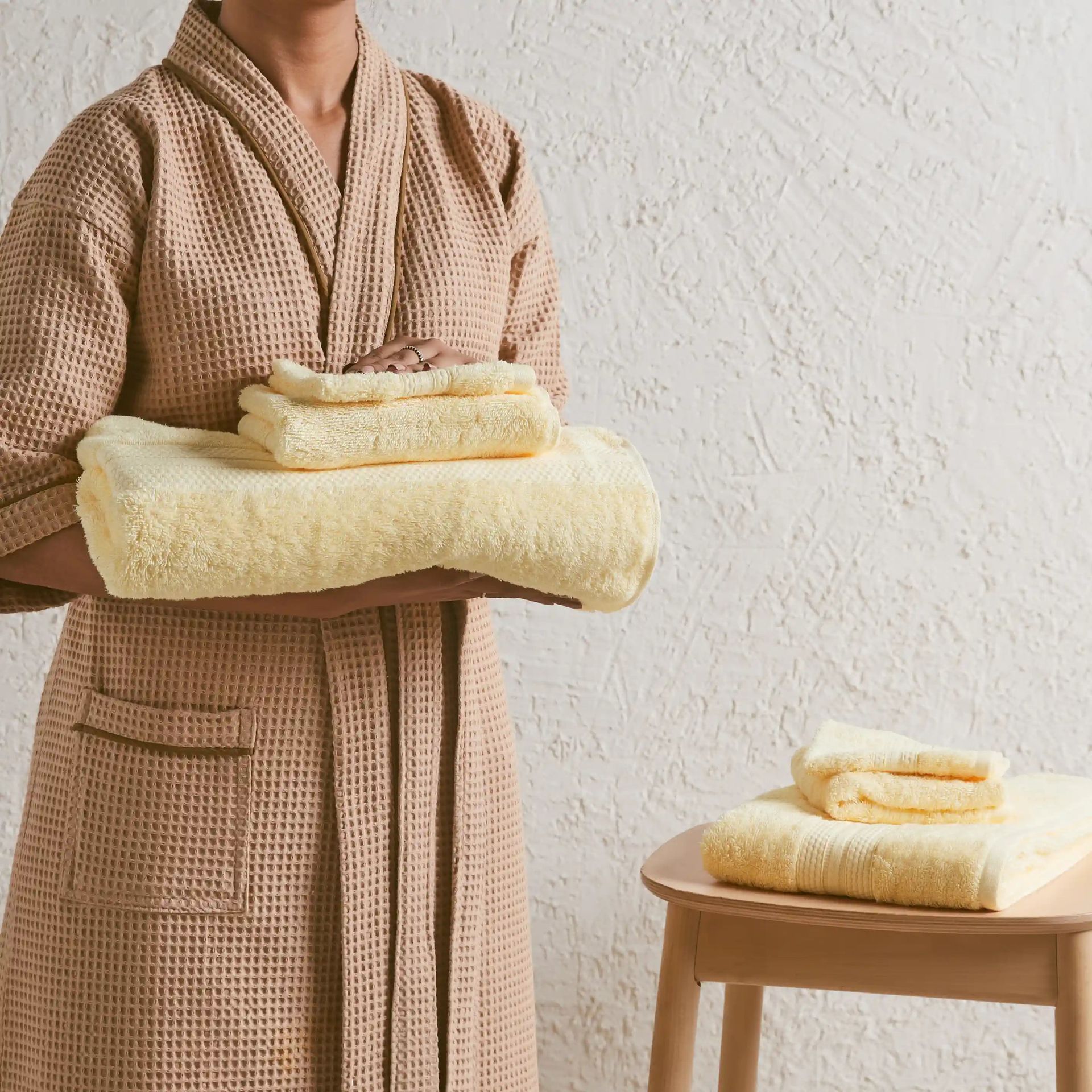 Solid Dyed 475 GSM 100% Cotton Buttercream 6 Piece Towel Set | Paleto