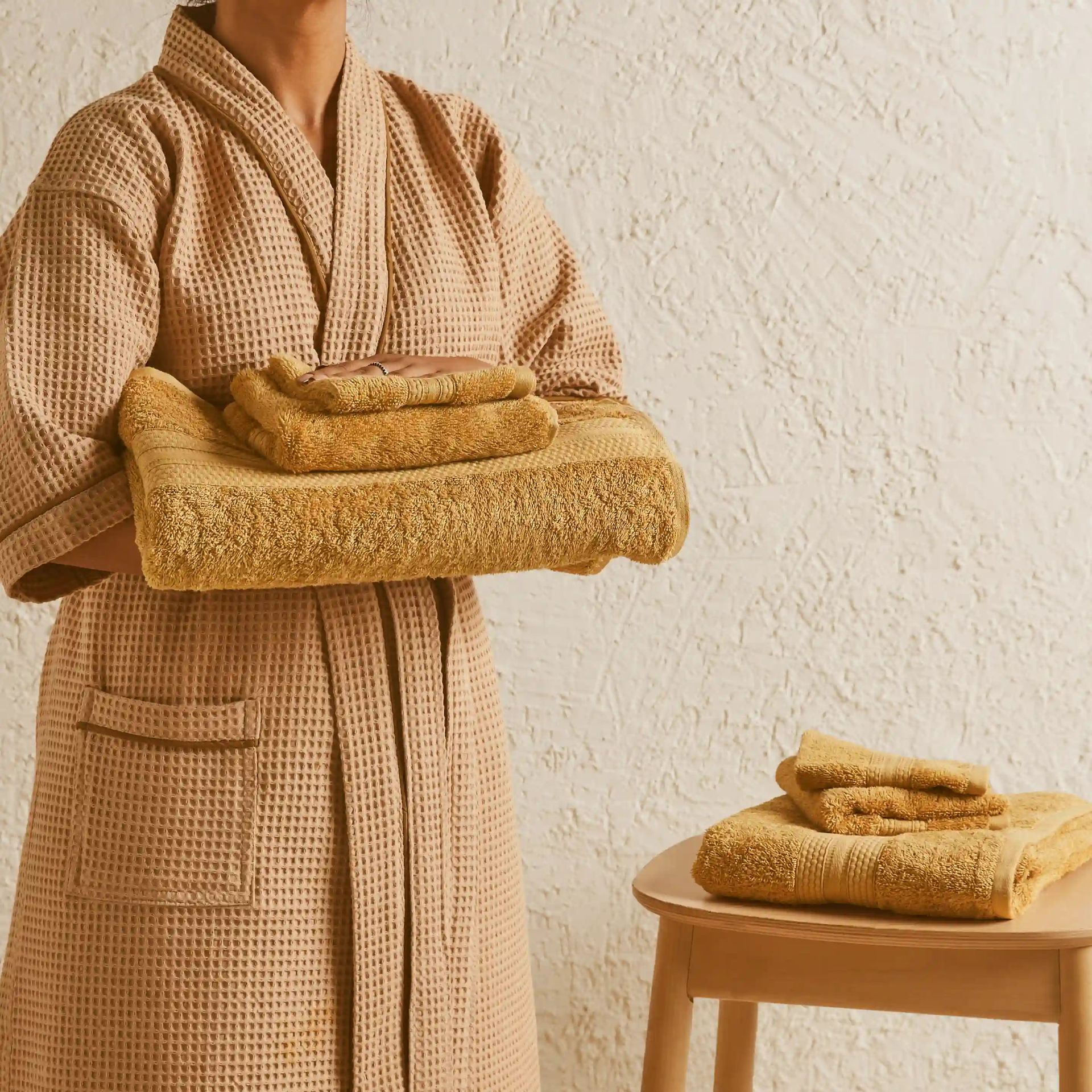 Solid Dyed 475 GSM 100% Cotton Beige 6 Piece Towel Set | Paleto