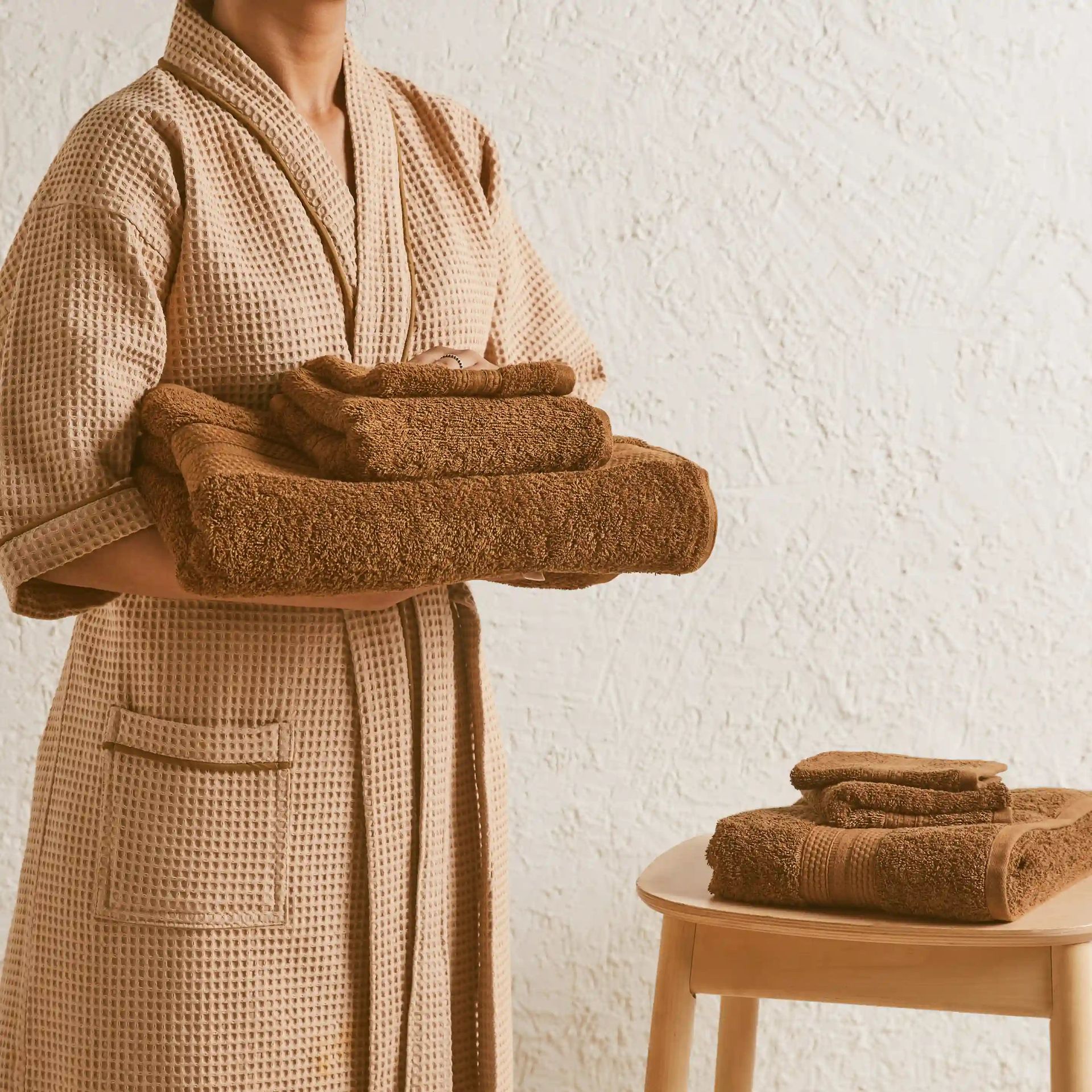Solid Dyed 475 GSM 100% Cotton Chocolate 6 Piece Towel Set | Paleto