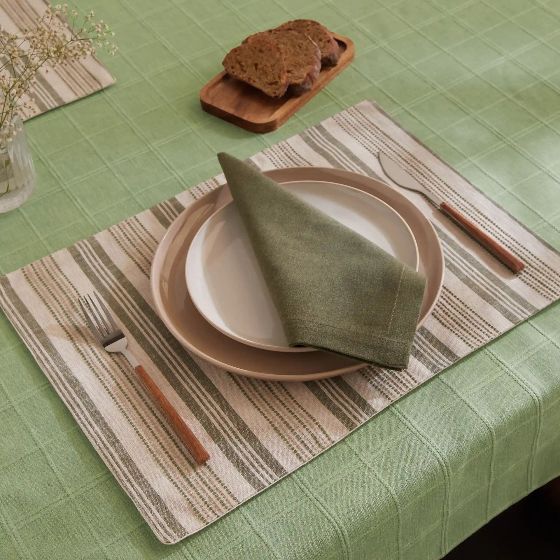 Solid Dyed 355 GSM 50% Cotton Green 4 Seater Table Cloth | Kaleida