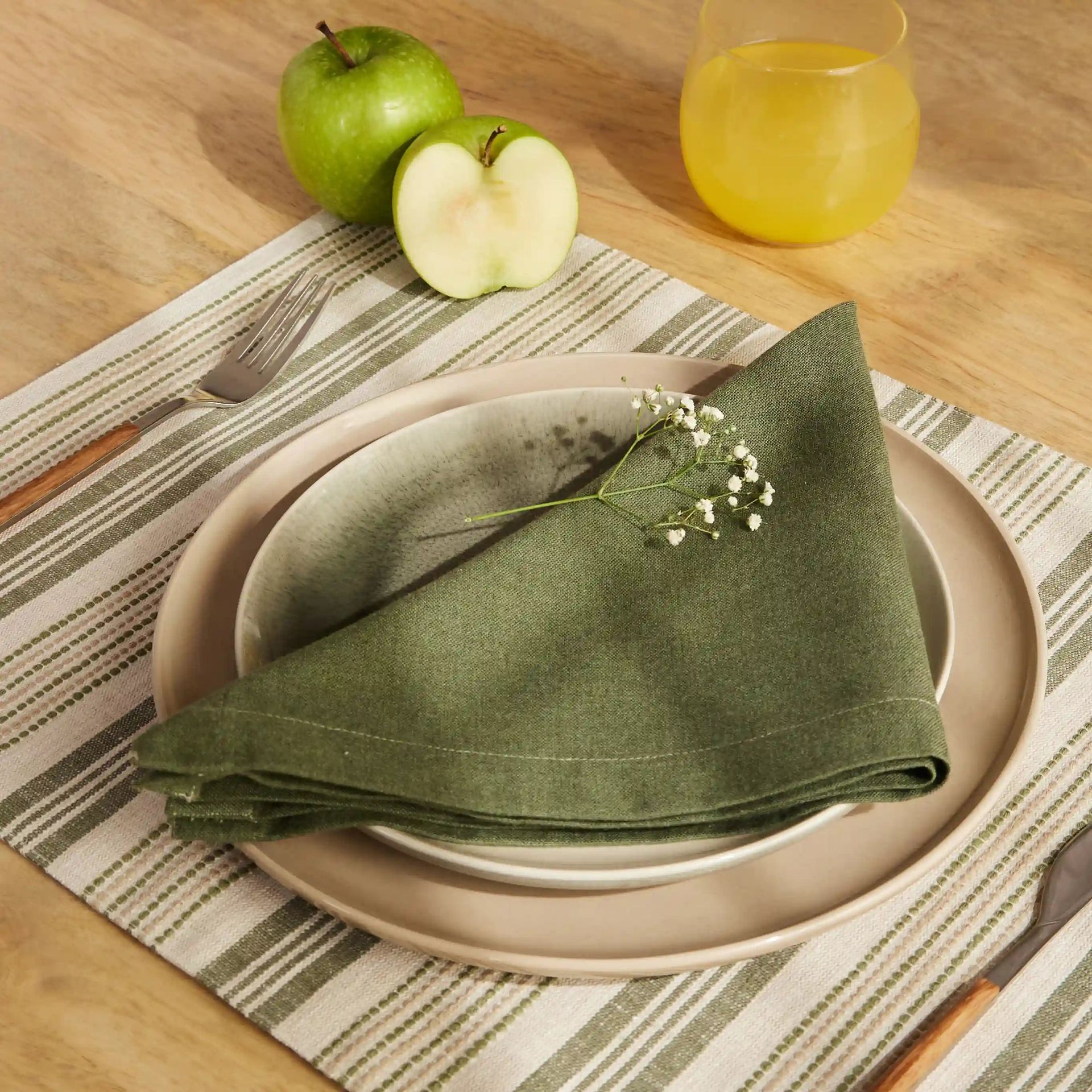 Solid Dyed 215 GSM 100% Cotton Green Set of 6 Table Napkin | Kaleida
