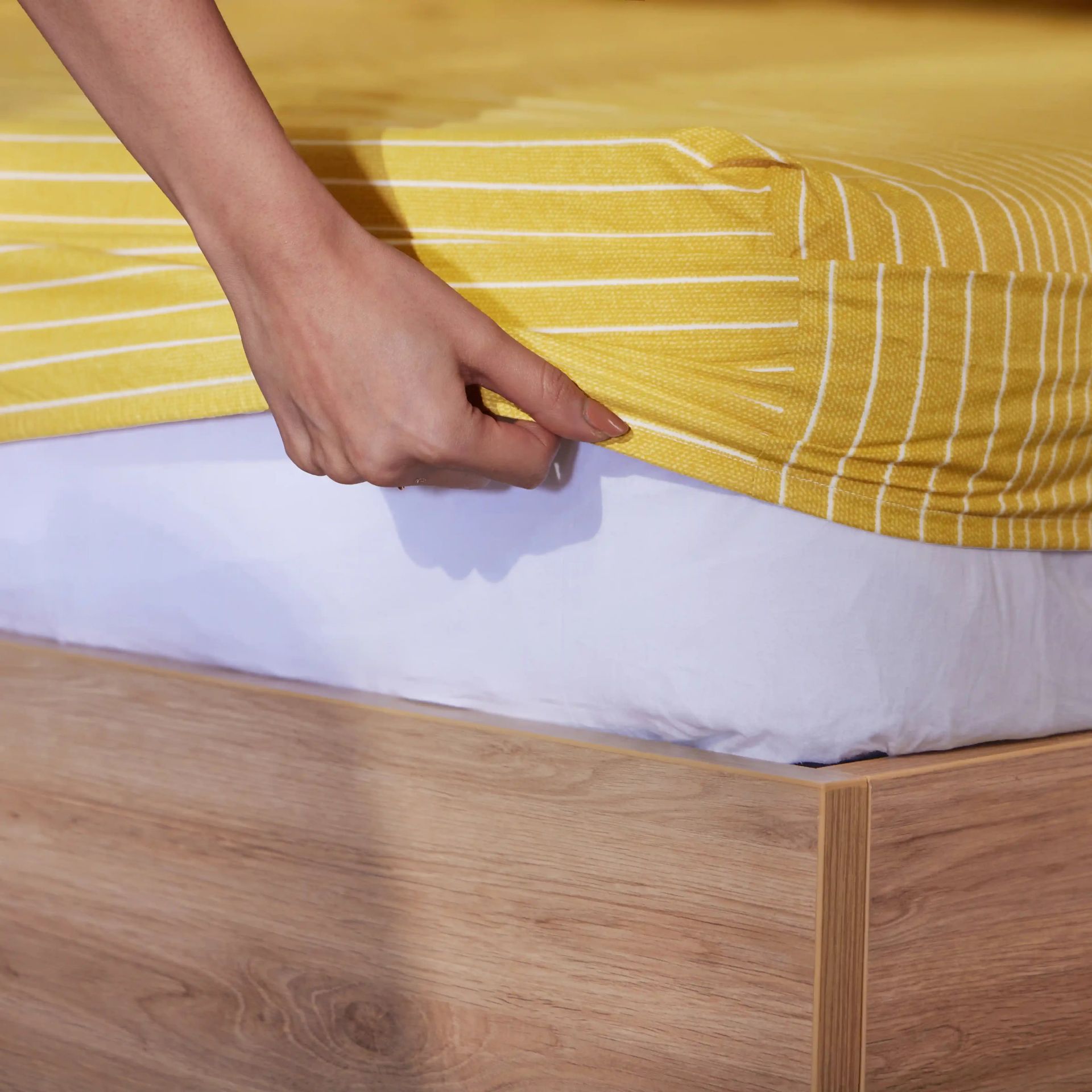 Geometric 200 TC Cotton Mustard King Fitted Sheet Set | Threadscapes