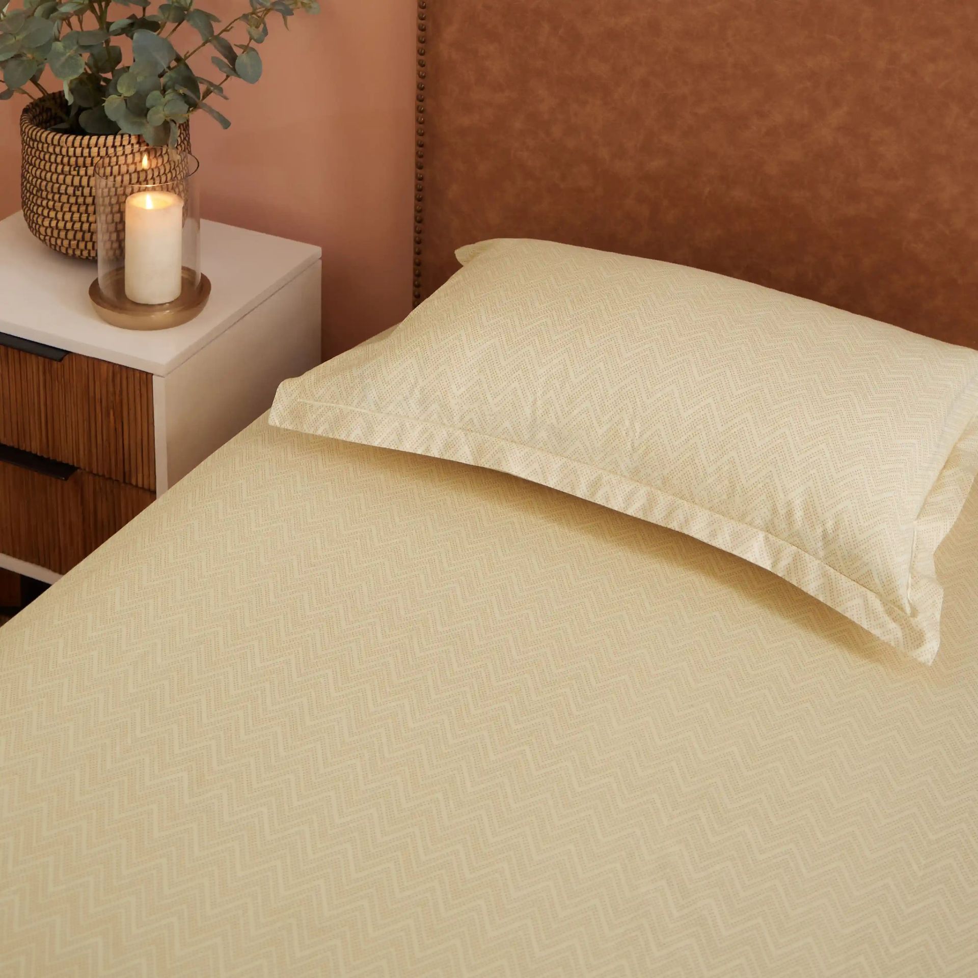 Geometric 200 TC Cotton Beige Single Bedsheet Set | Threadscapes