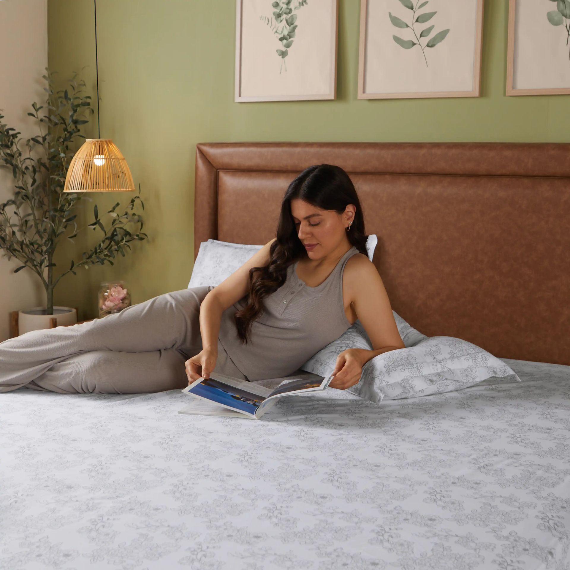 Floral 144 TC 100% Cotton Grey Queen Fitted Sheet Set | Bloomshire Classic