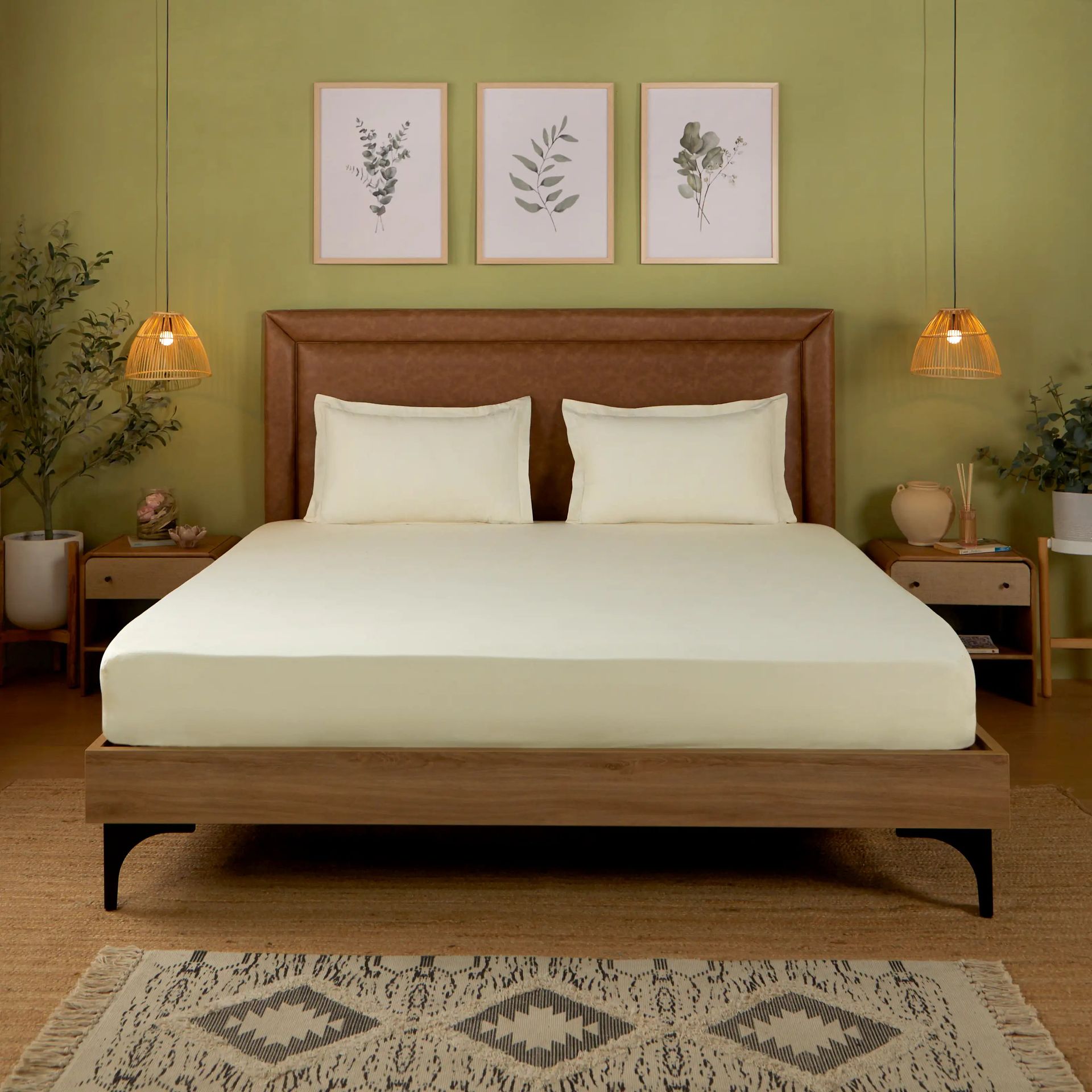 Solid Dyed 144 TC 100% Cotton Ivory Queen Fitted Sheet Set | Paleto