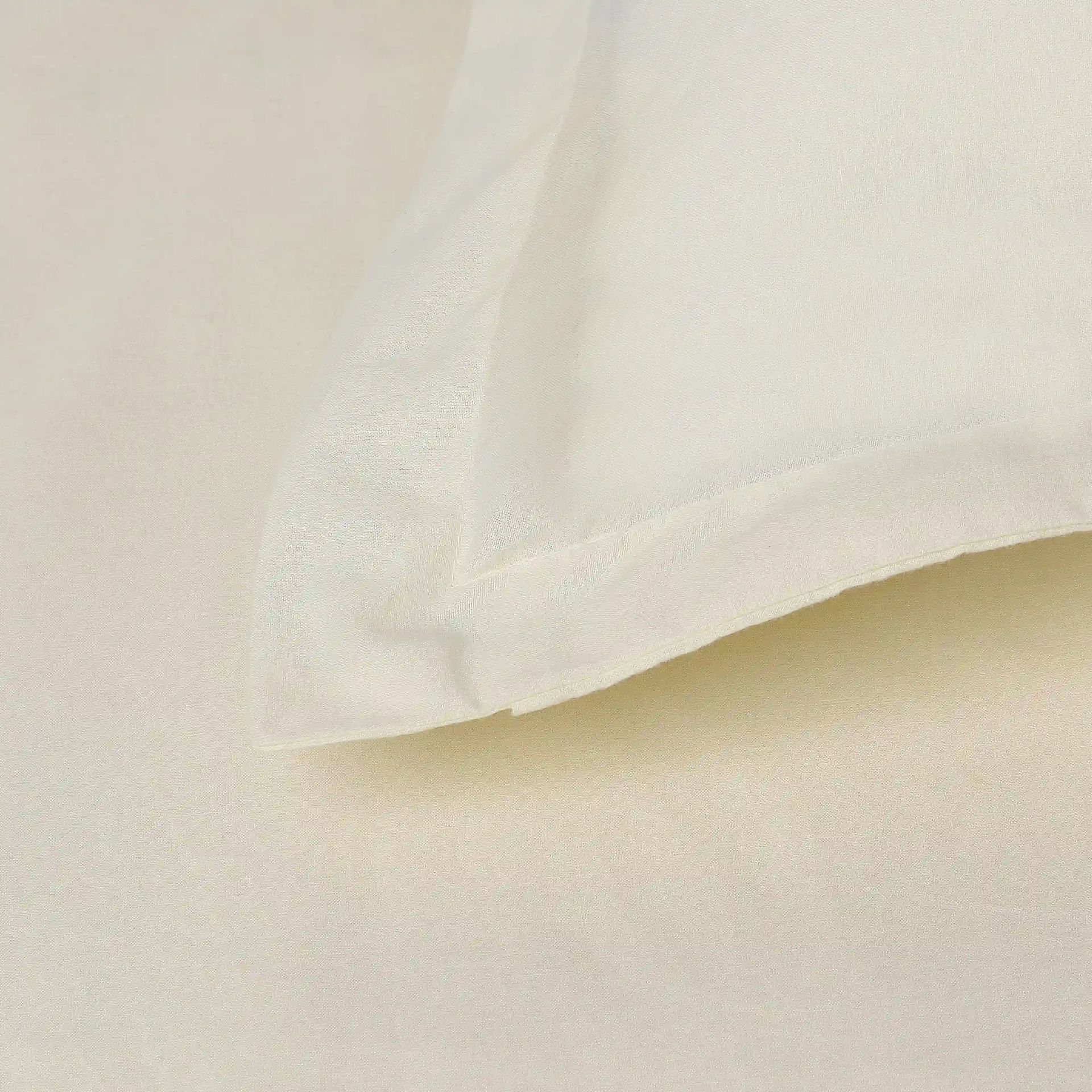 Solid Dyed 144 TC 100% Cotton Ivory Single Bedsheet Set | Paleto