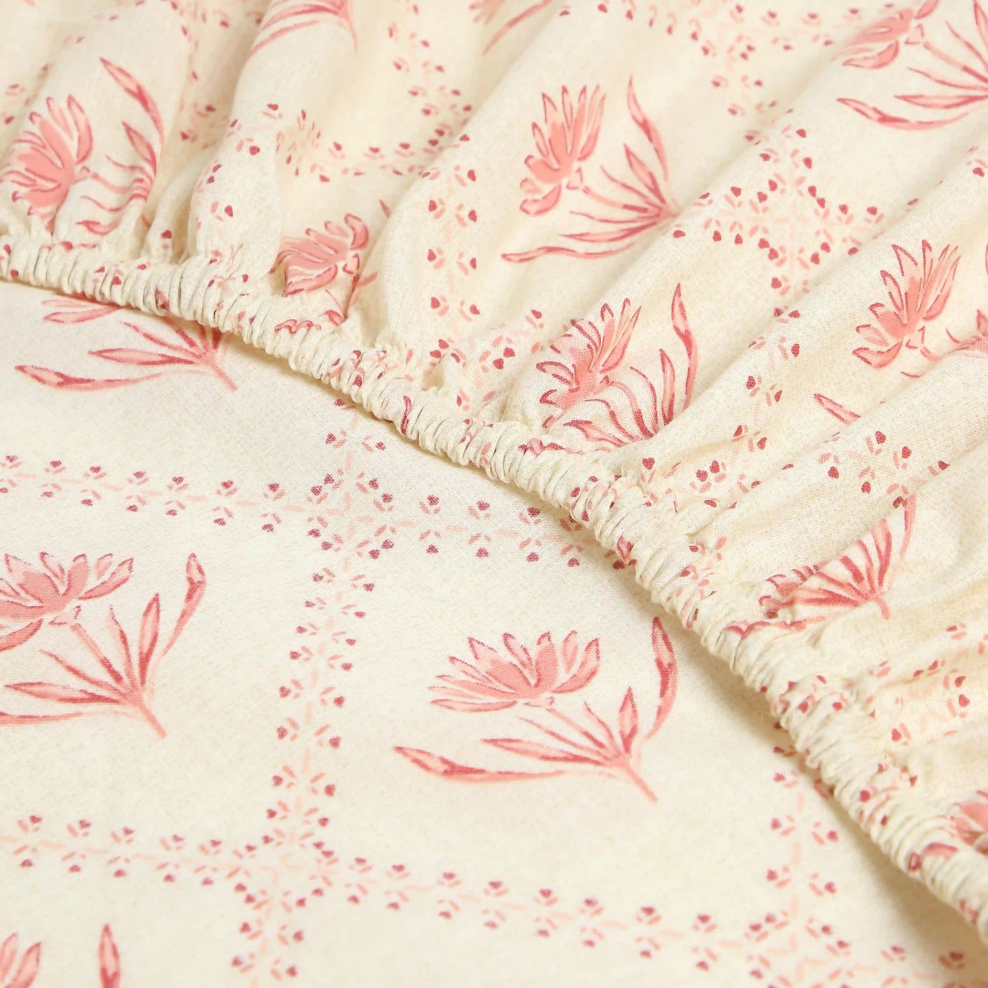 Indian Heritage 144 TC 100% Cotton Red Queen Fitted Sheet Set | Chippa Lane