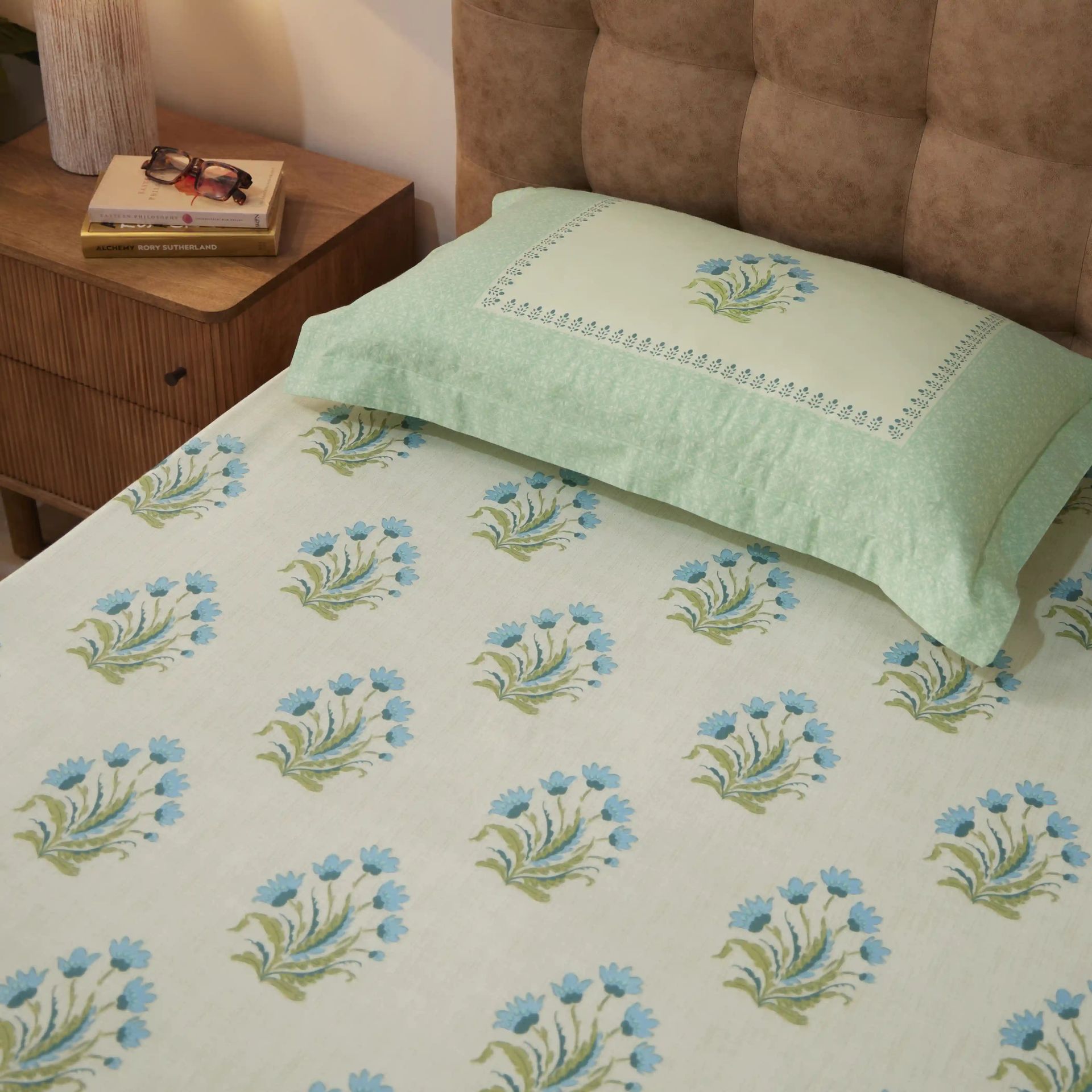 Indian Heritage 144 TC 100% Cotton Indian Sage Single Bedsheet Set | Chippa Lane