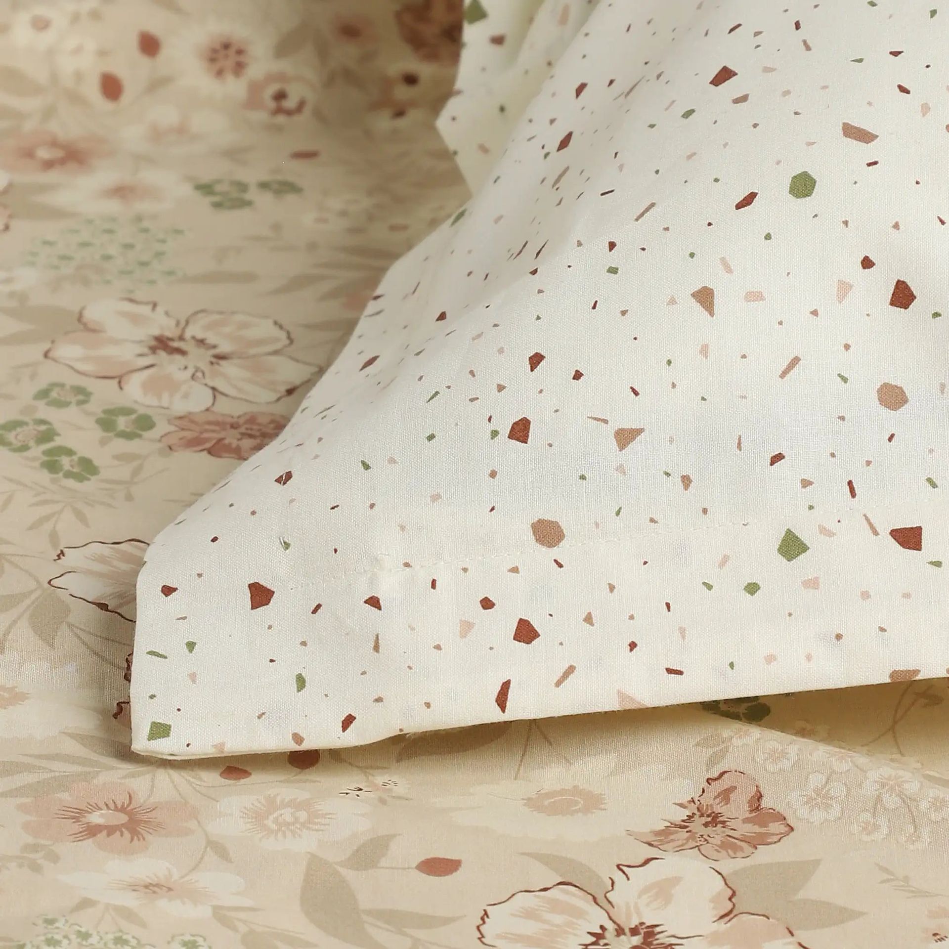 Floral Geometric 144 TC 100% Cotton Beige Queen Fitted Sheet Set | Mishella